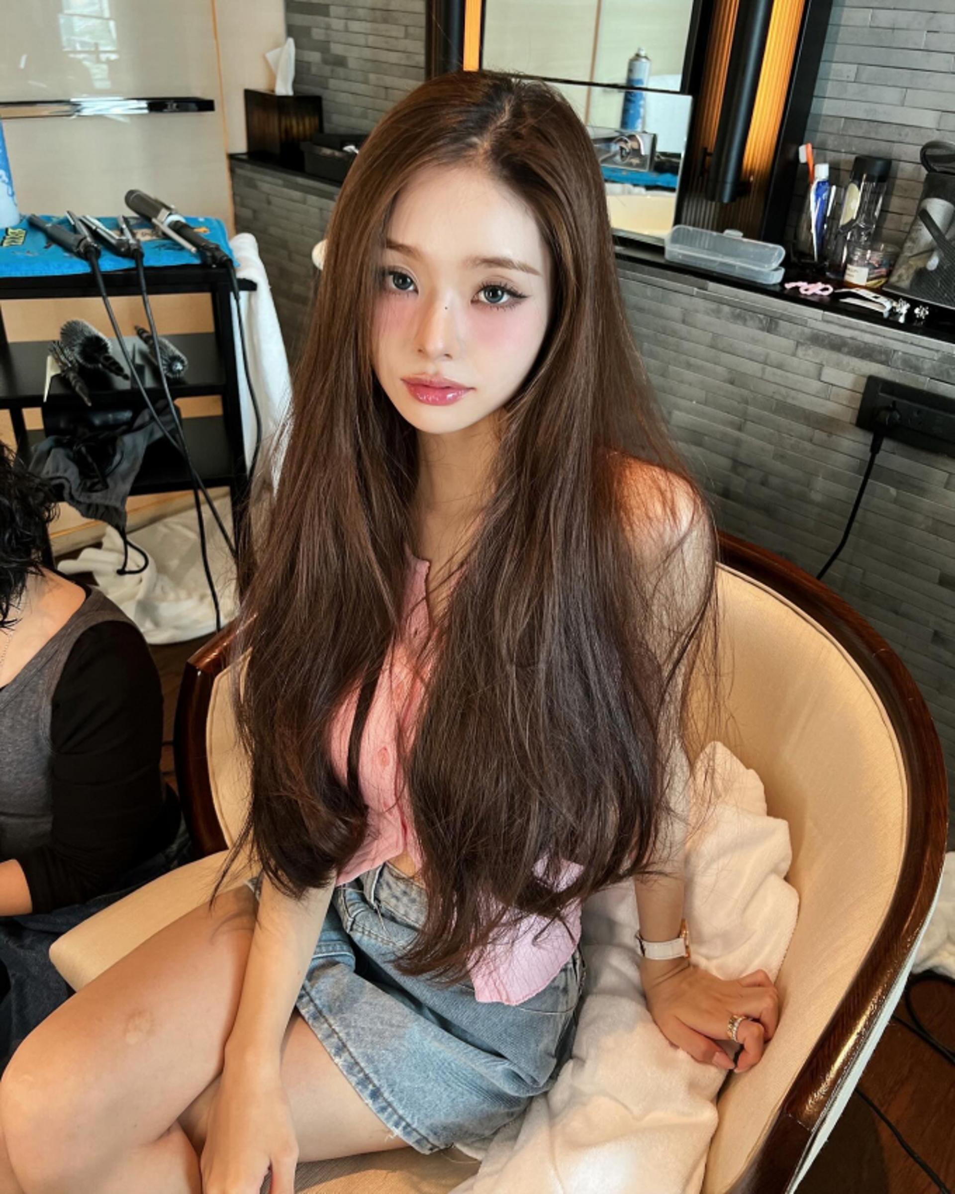 프리지아, 숨 쉬는 바비인형! 상큼 러블리룩
