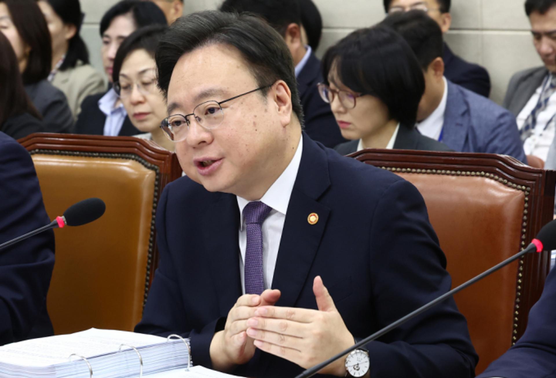 조규홍 복지부 장관 "교육부 의대 교육 단축, 사전 논의 없었다"