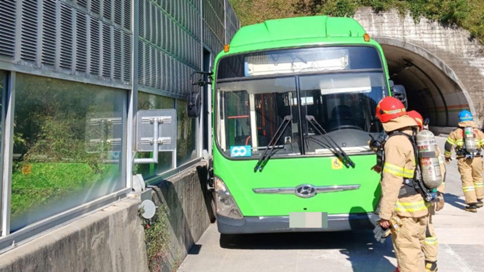 여주 중부내륙고속도로 달리던 버스에서 화재