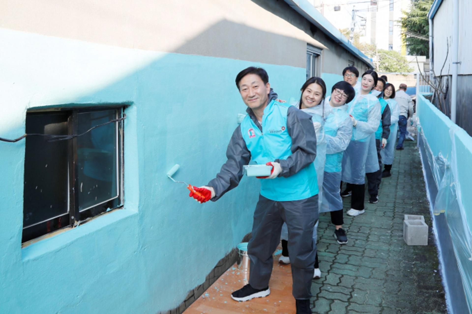 [머니S포토] 건보공단 부울경, 보호아동 지원 봉사활동