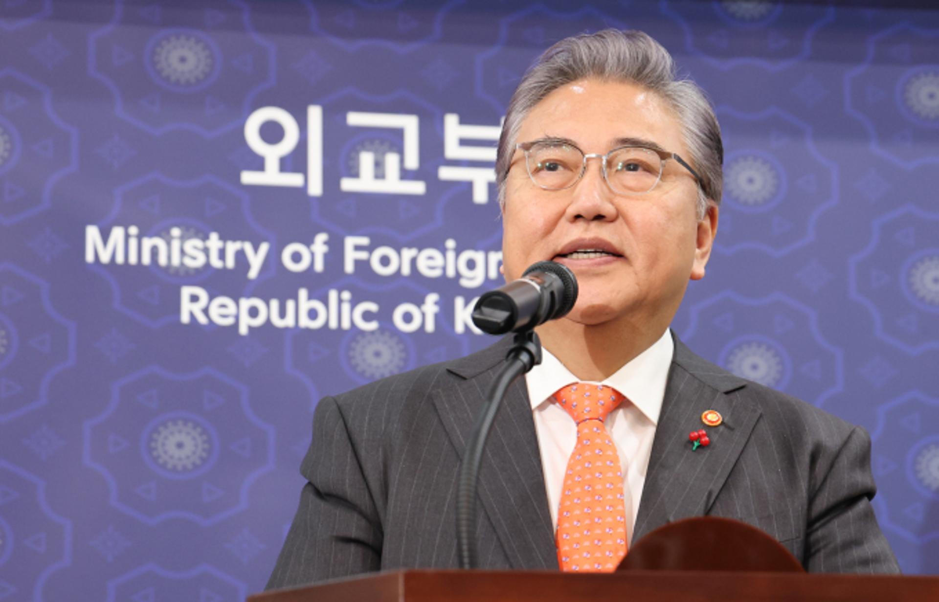 박진 "한국은 머니 머신 아냐"… 트럼프 과거 발언 반박