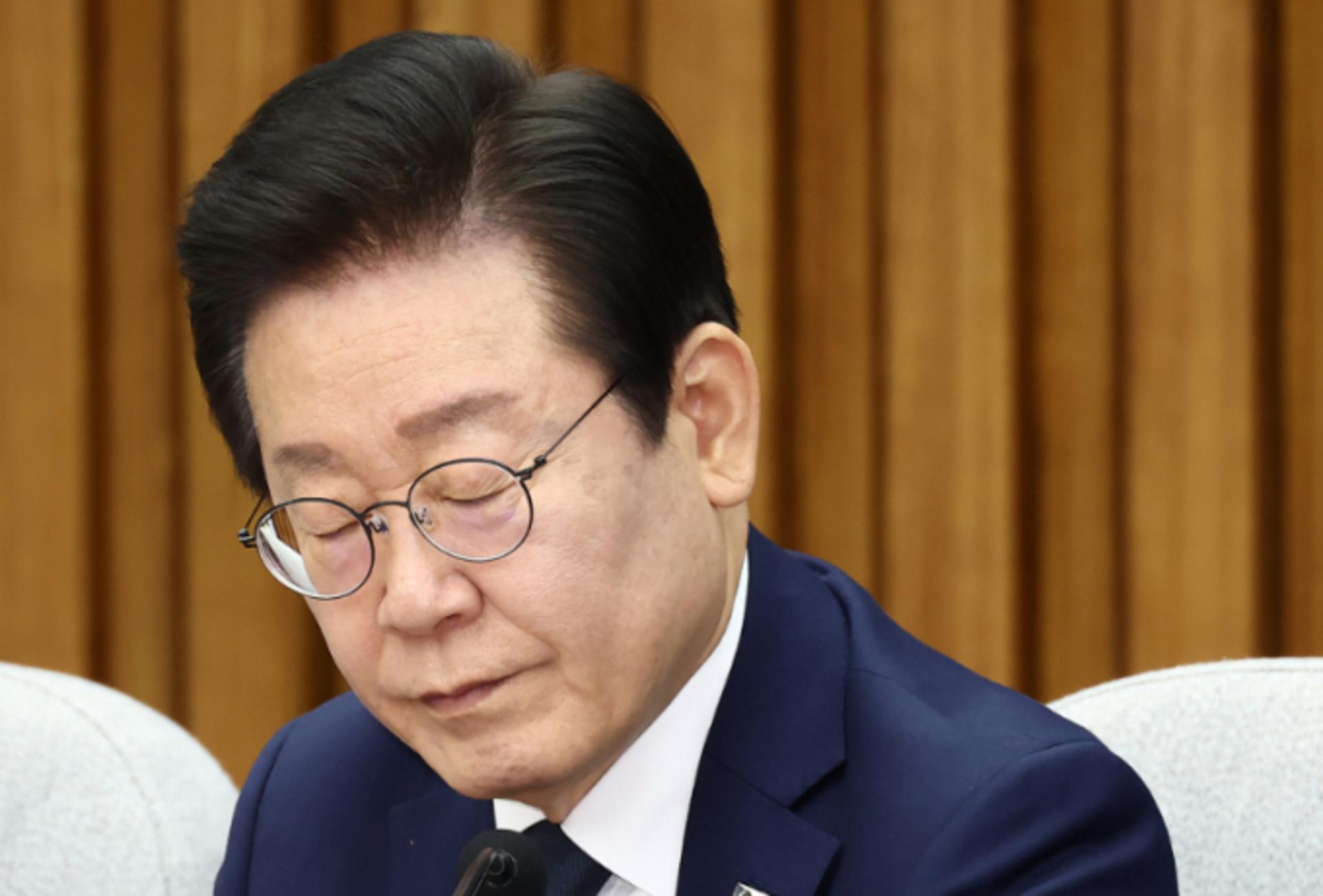 '최대 위기' 이재명, 오늘 '위증교사' 1심 선고… 리더십 중대기로