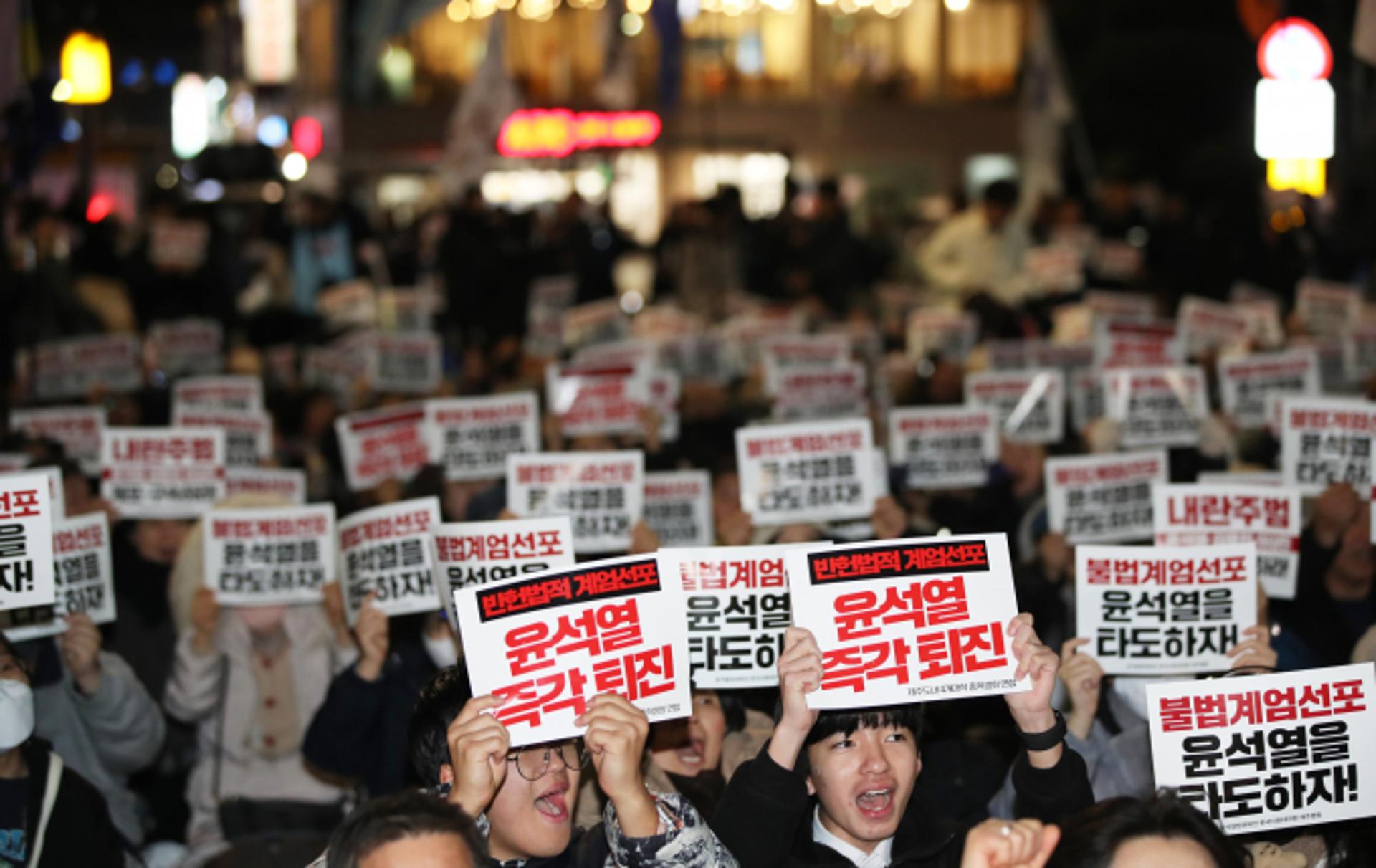 민주당 "대통령 탄핵안 표결, 7일 오후 5시 추진"(상보)