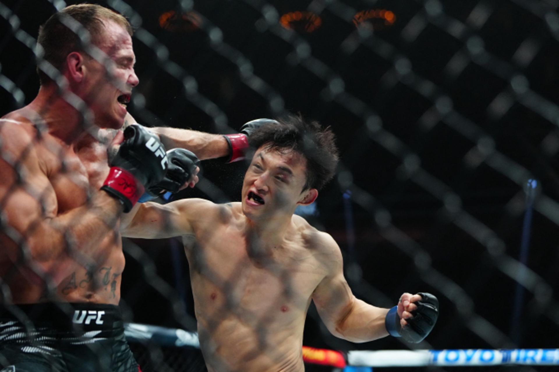 슈퍼보이가 돌아왔다… 'UFC' 최두호, 랜드웨어에 TKO 승