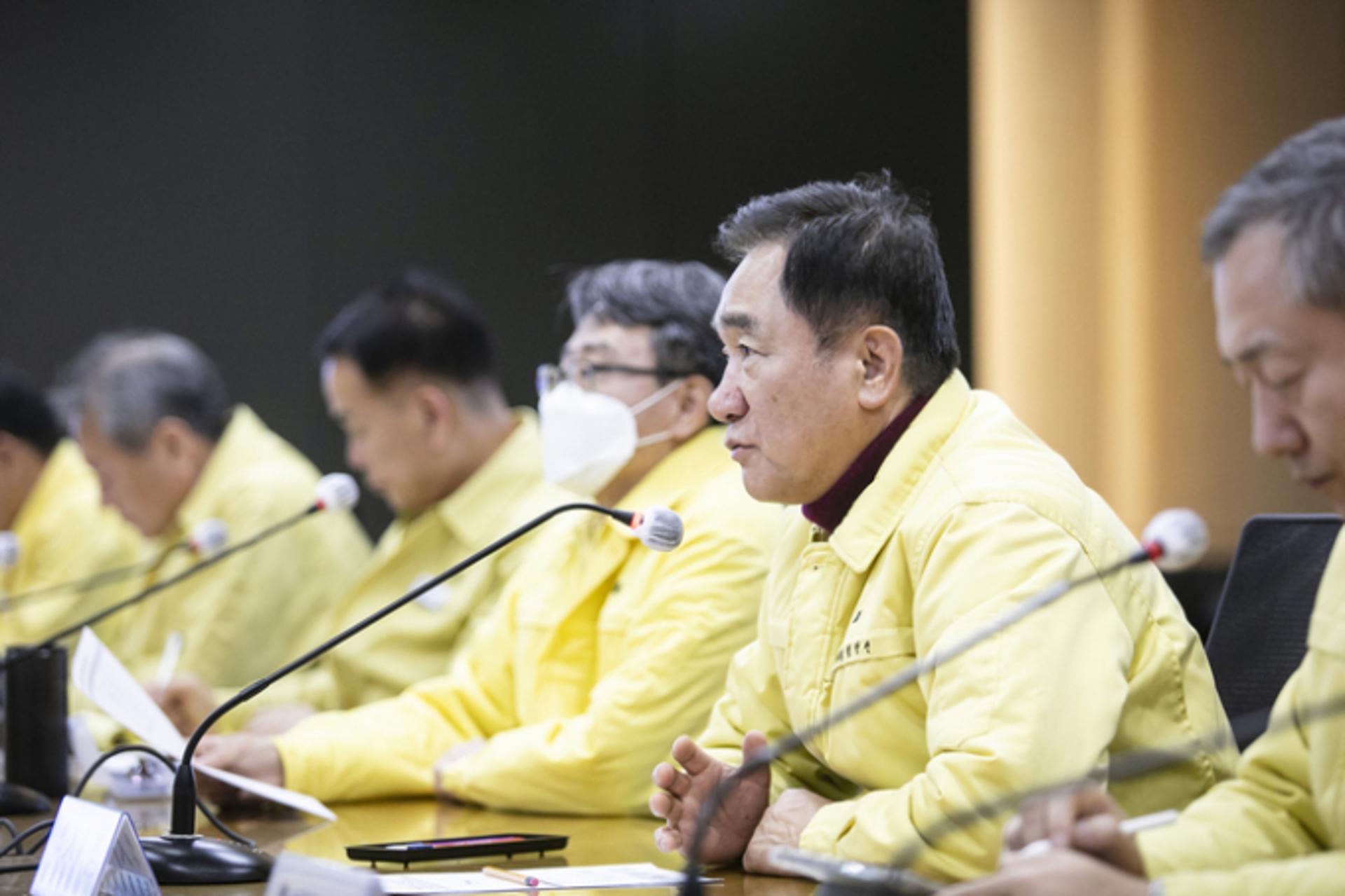 정장선, 탄핵 직후 긴급 간부회의… "경제 활력에 총력"