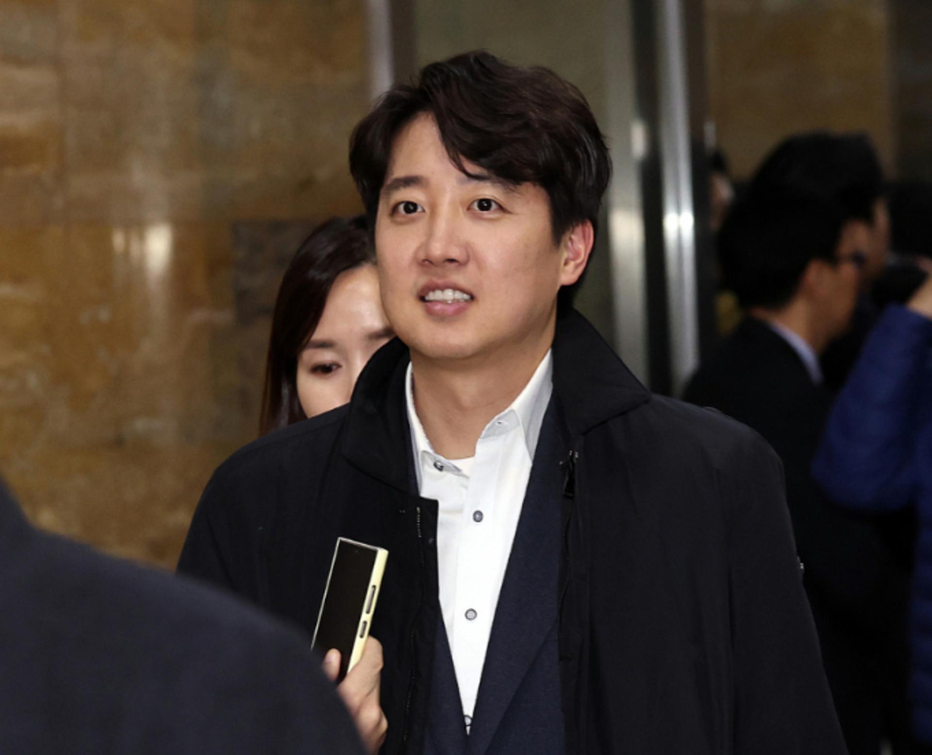 "윤 만나면 '꼴 좋다' 말해줄 것"… 39세 이준석, 대선 도전하나