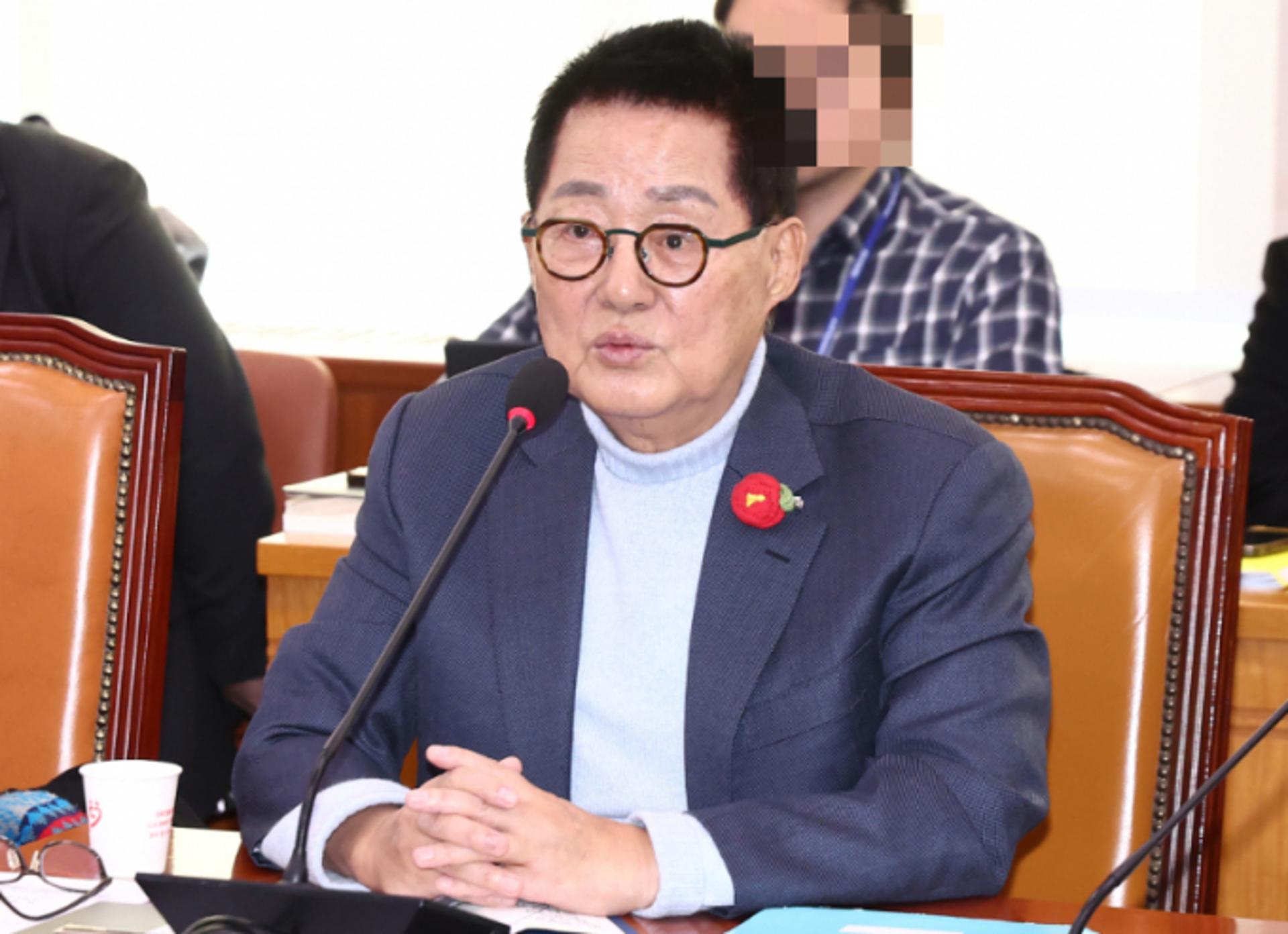 수감도 안된 '조국' 사면 언급… 박지원 "새 정권서 복권"