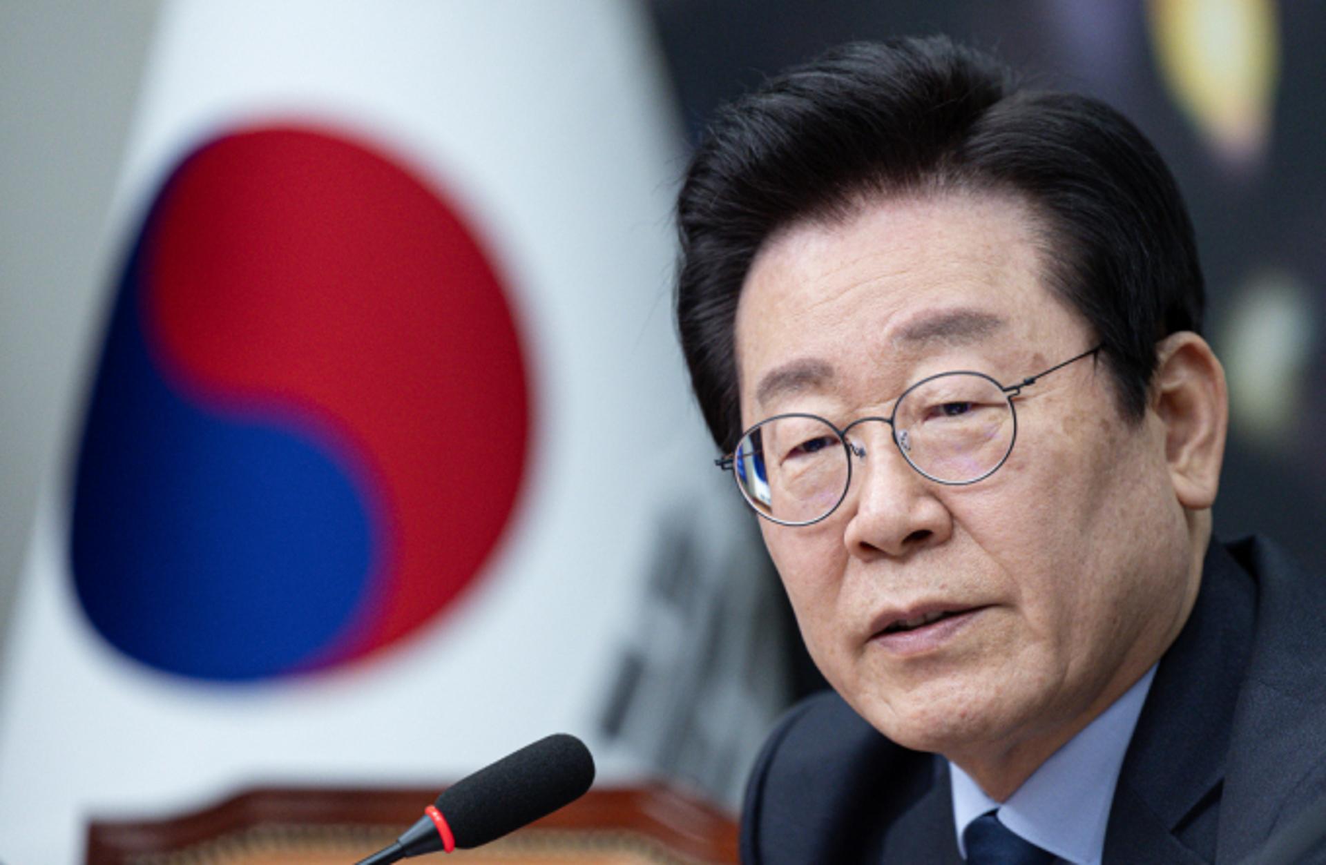 "이장직 내려놓습니다"… 이재명 대권행보 가동?