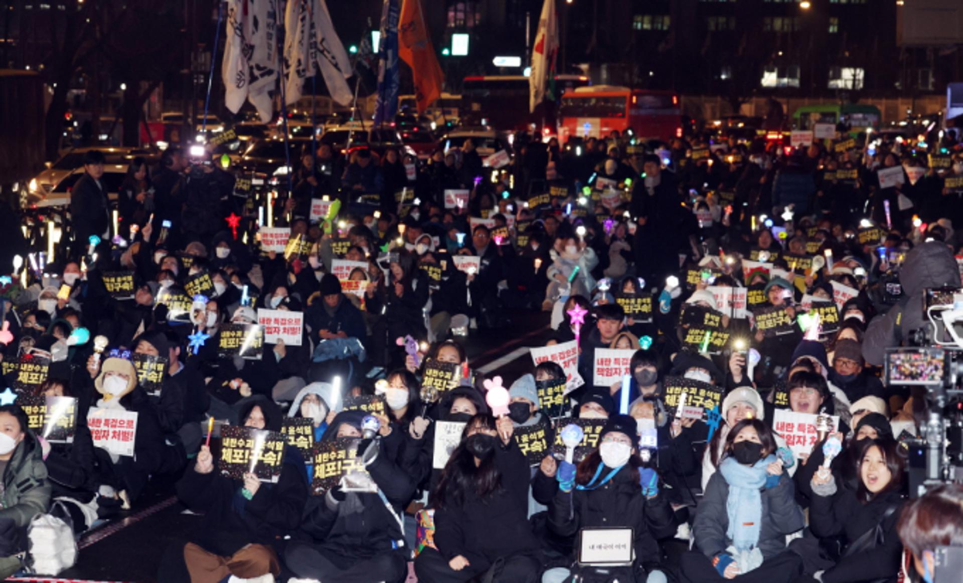 '50만명' 몰린다… 서울 도심서 '尹 탄핵' 찬반 집회