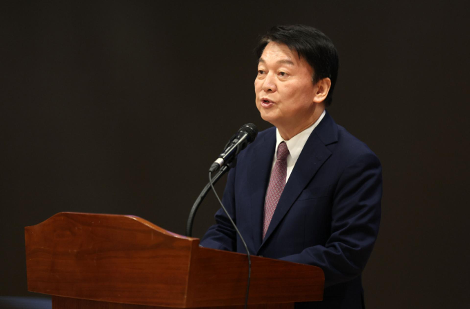 안철수 "비대위 구성되면 비상계엄 공식 사과 필요"