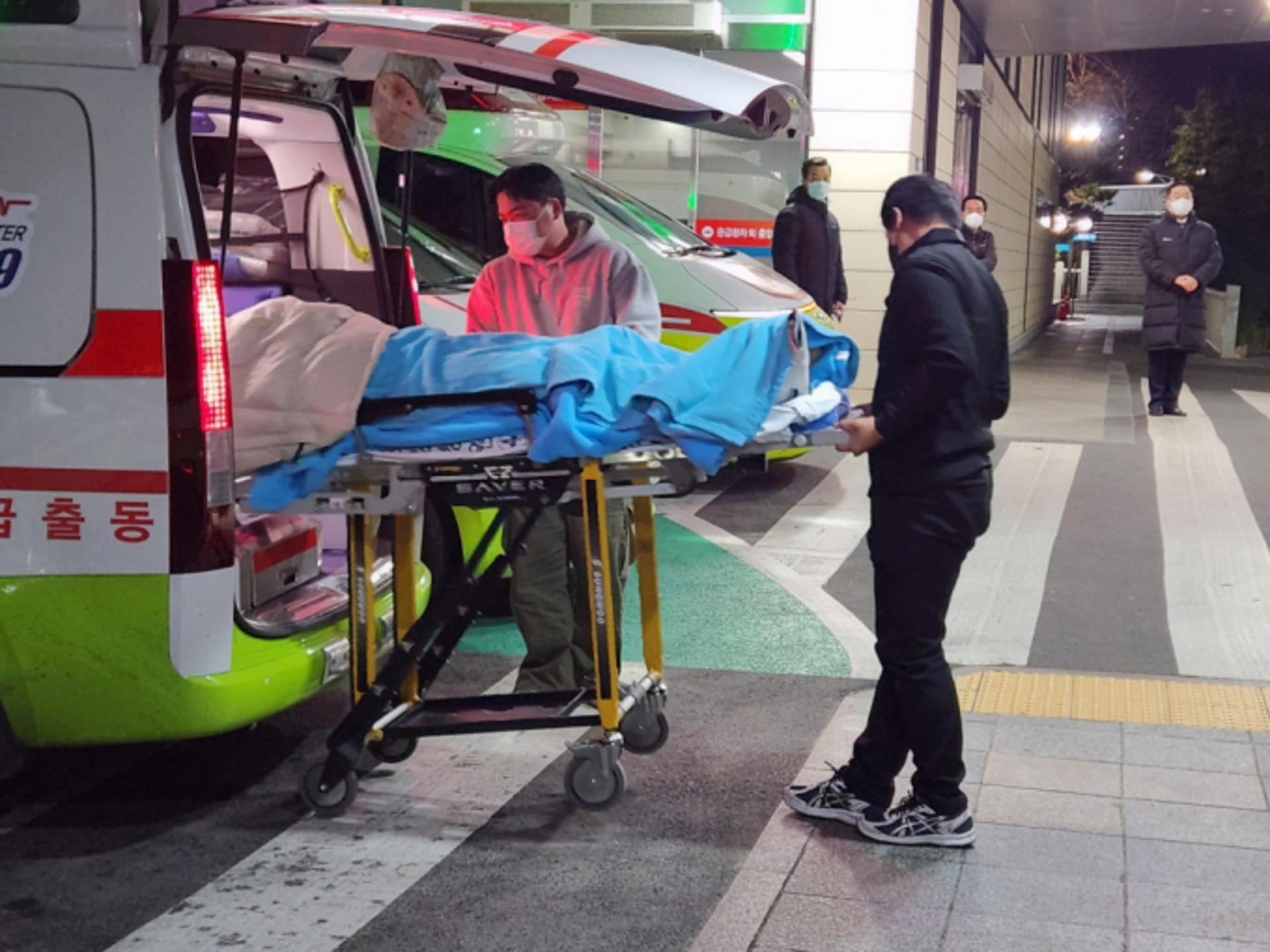 '제주항공 여객기 참사' 생존 여성 승무원, 서울아산병원으로 이송