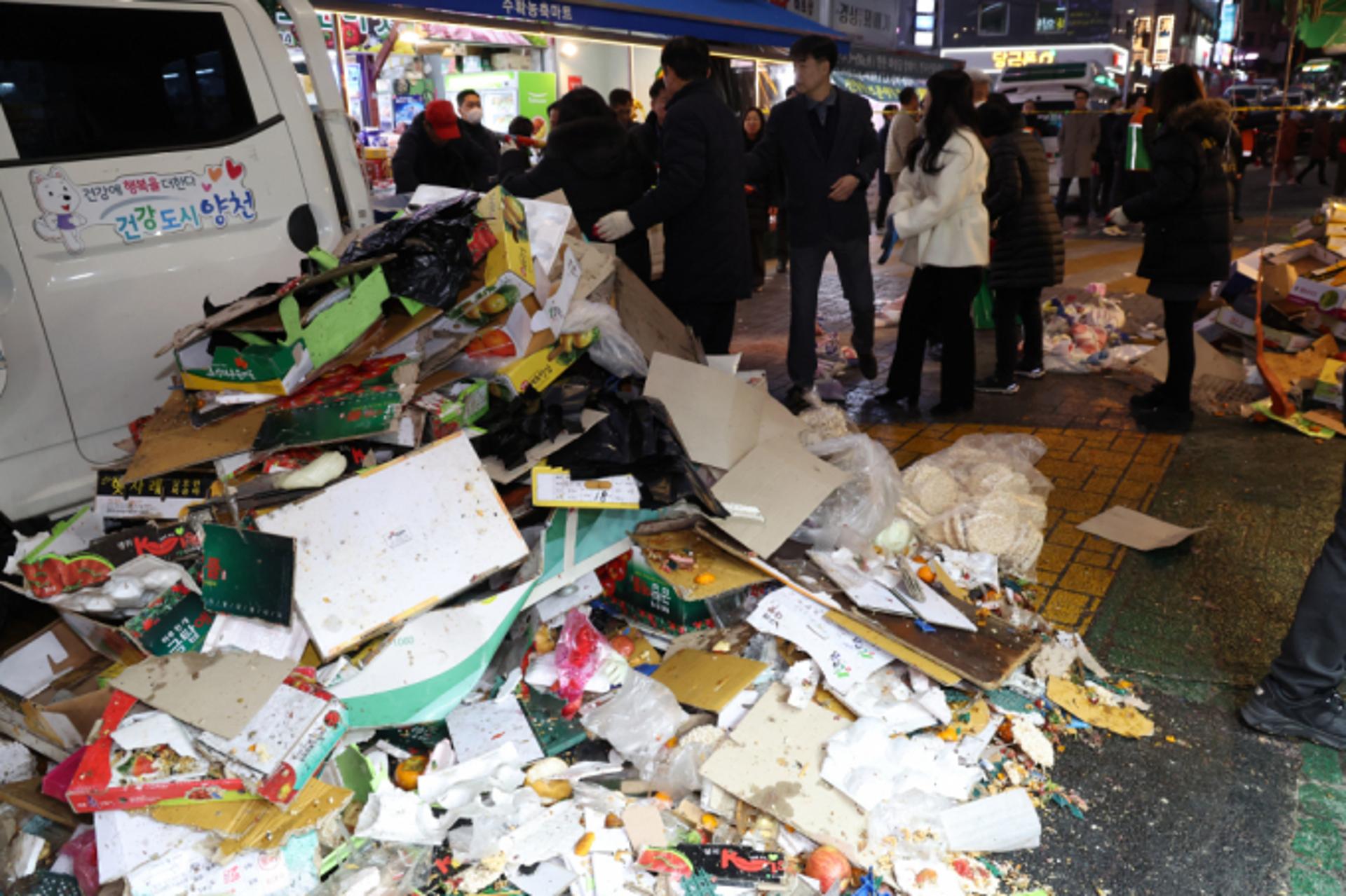 목동 깨비시장 車 돌진 사고로 40대 과일가게 상인 1명 사망