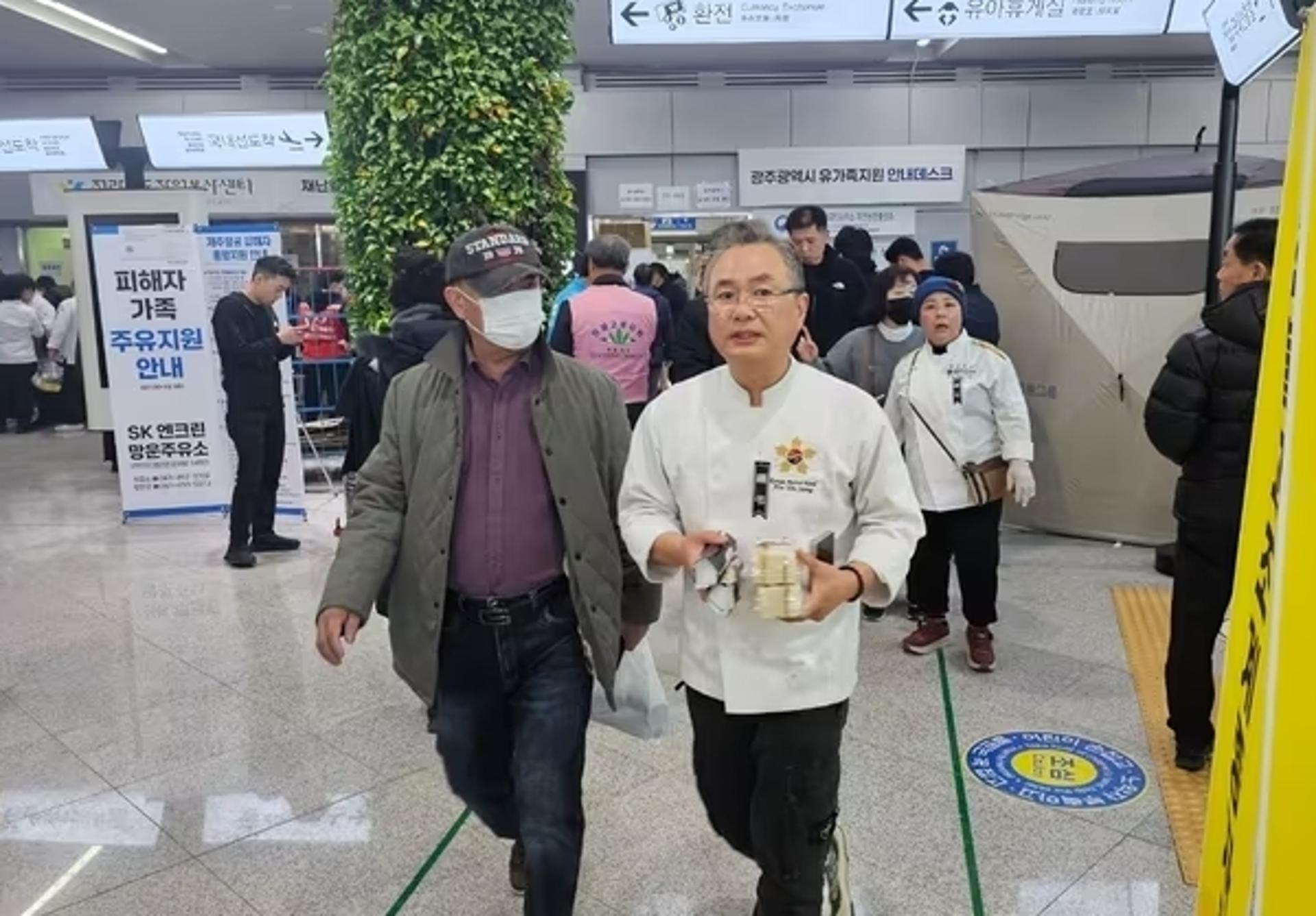 전복죽 1000인분… '흑백요리사' 안유성 "유족들 힘내길"