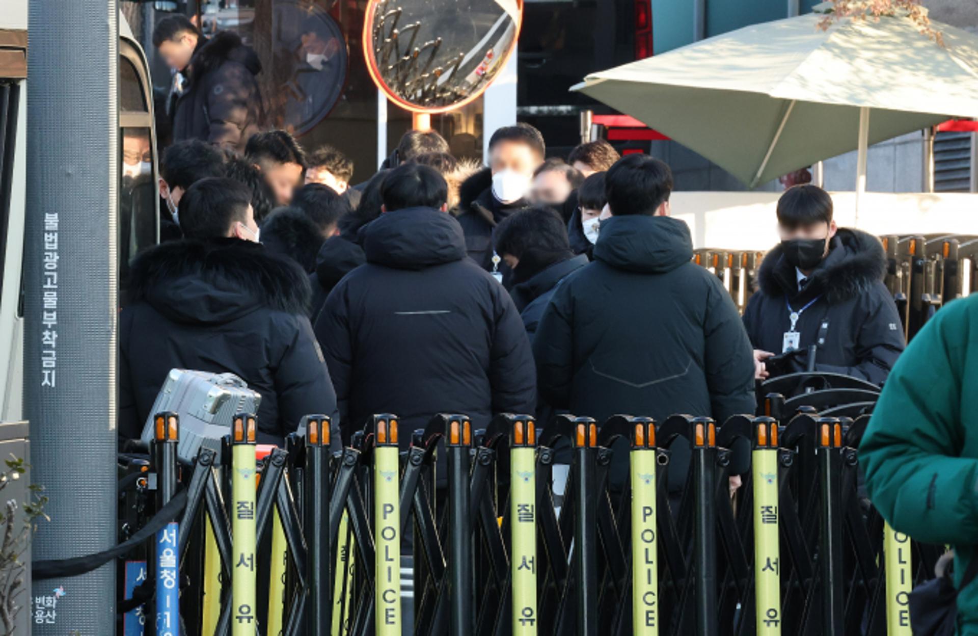 전 수방사령관 "경호처, 불법 군 동원… 병사 부모 항의 빗발쳐"