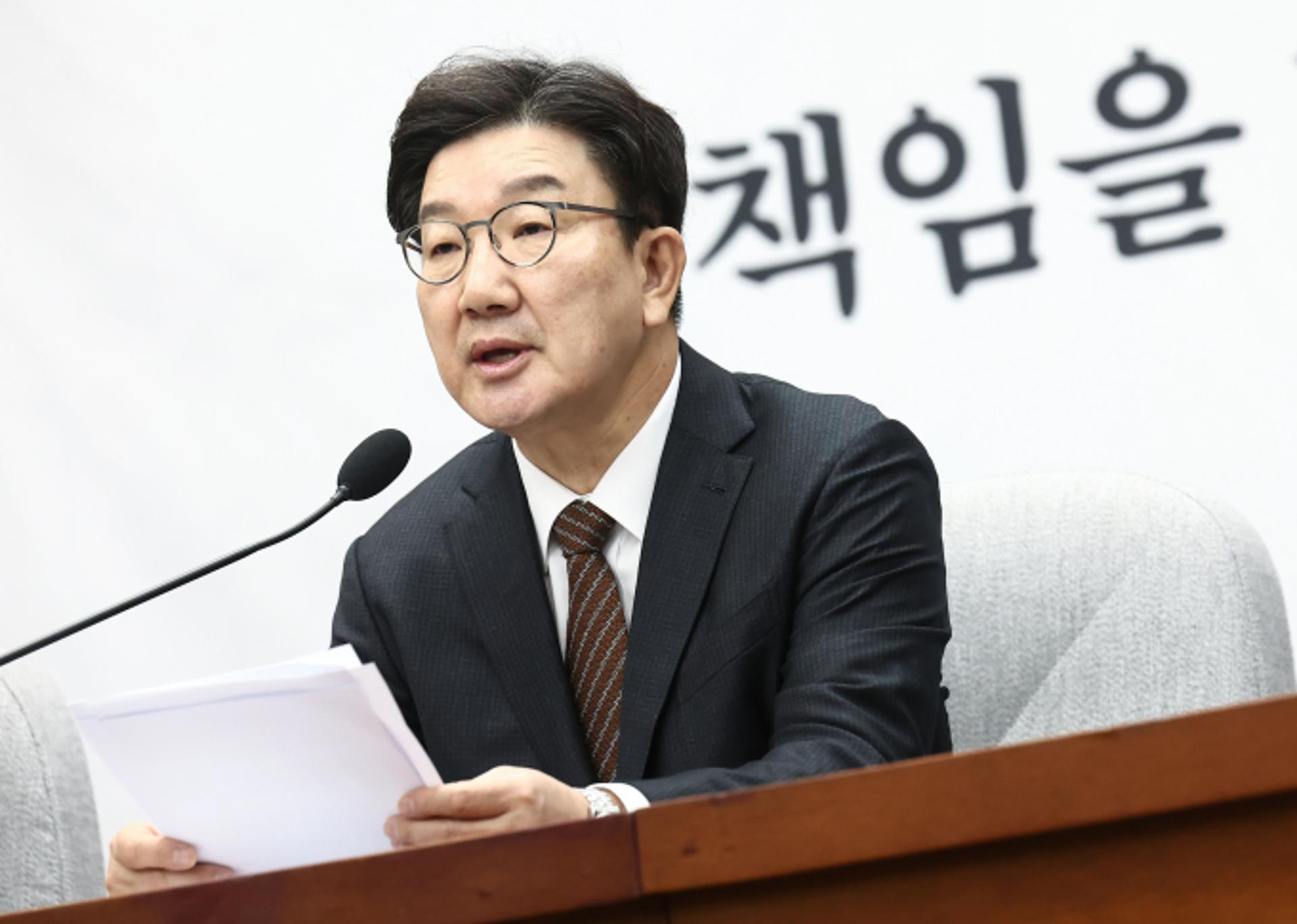 권성동 "쌍특검 재표결, 당론 유지… 부결시킬 것"