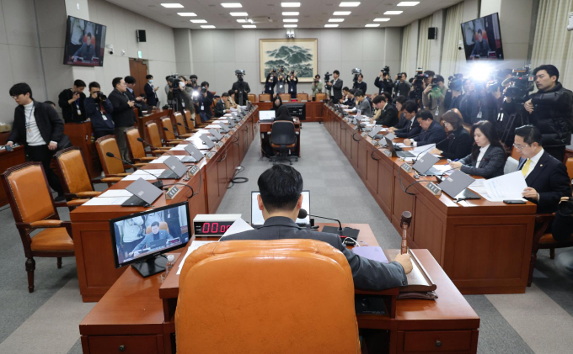국회 운영위 "정진석 등 비상계엄 현안질의 불출석한 22인 고발"