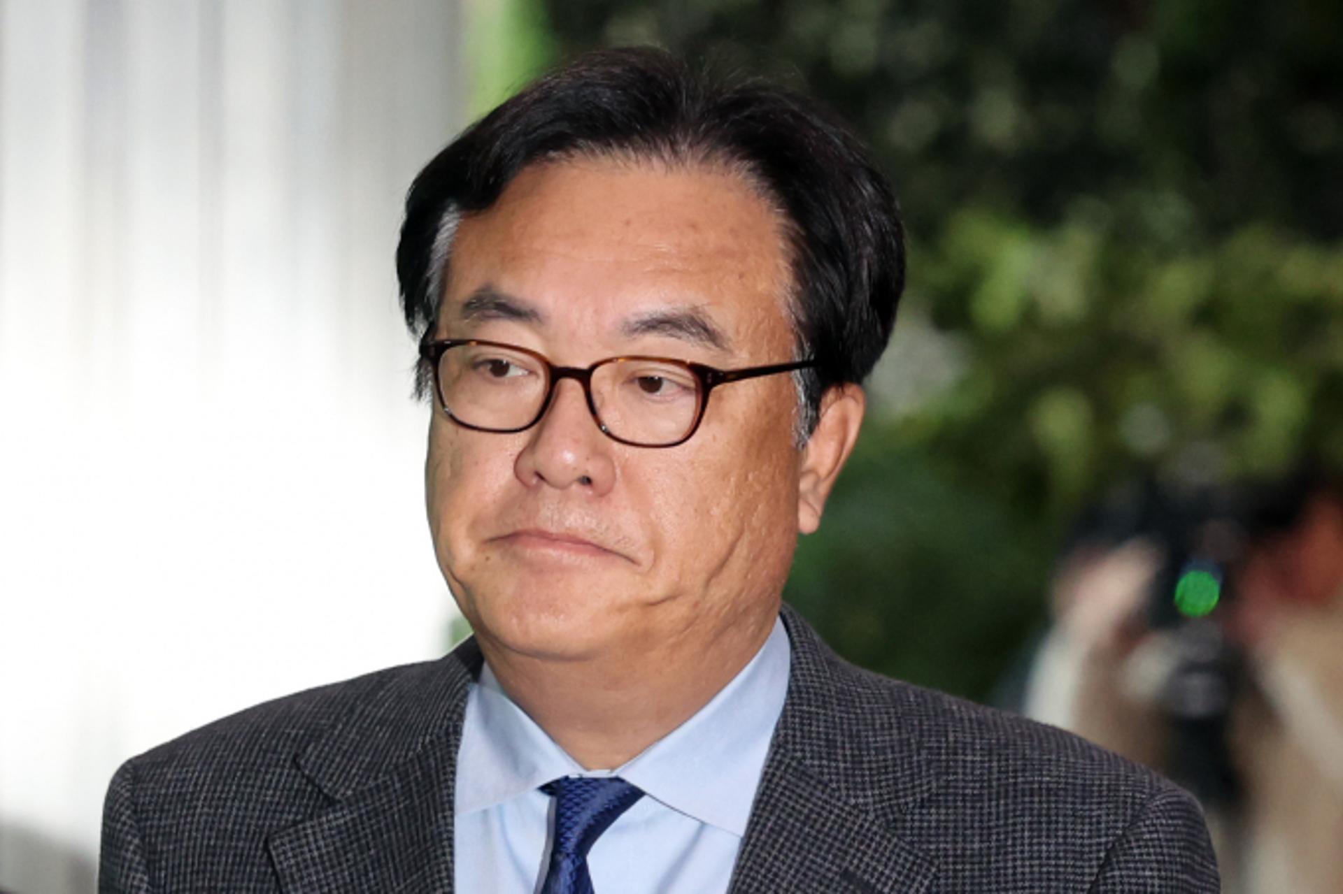 정진석 "경찰,  윤 대통령 마약 갱단 다루듯… 방어권 보장해달라"