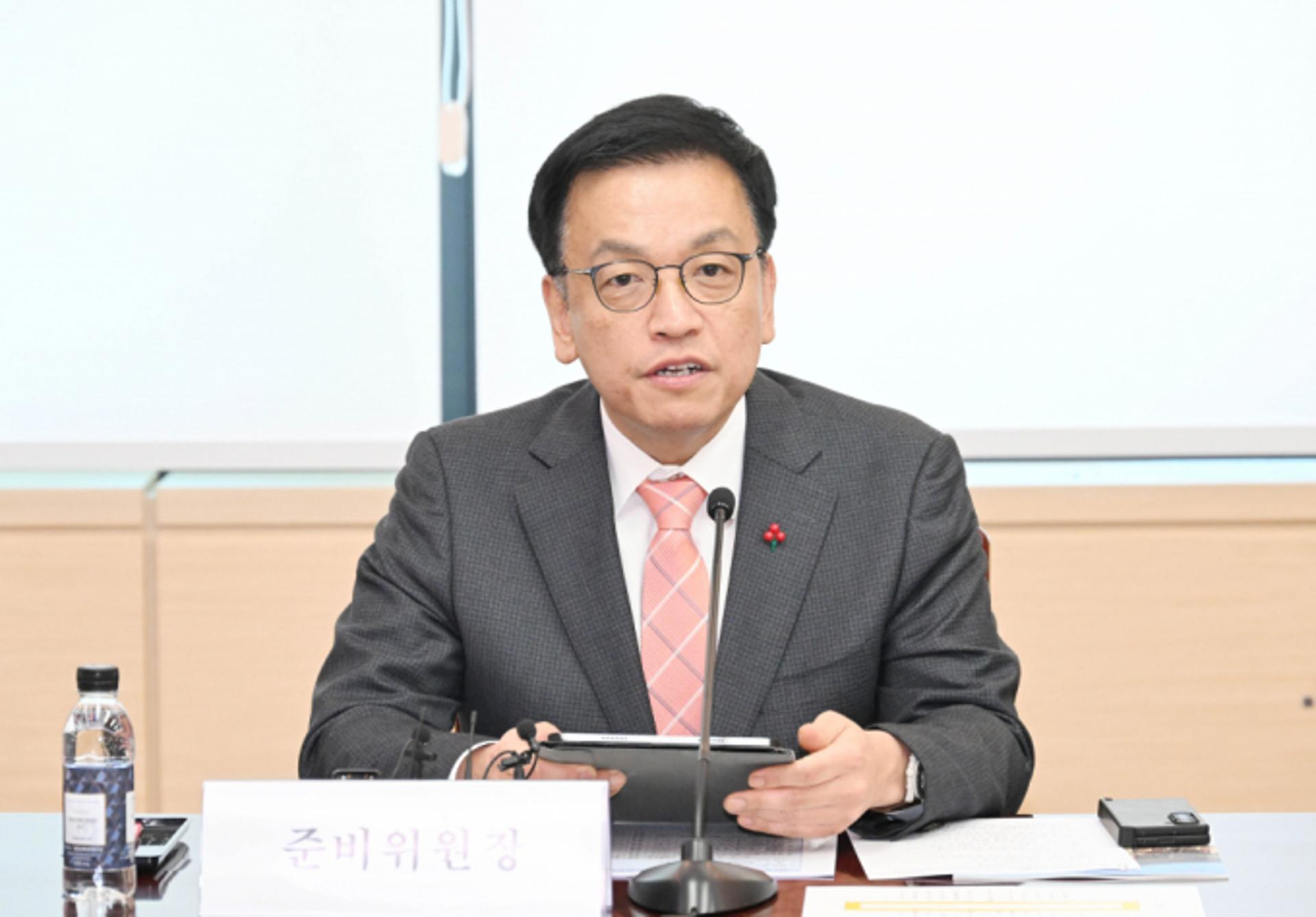 최 대행, F4회의 주재 "금융·외환시장 안정… 美정책·금융시장 모니터링"