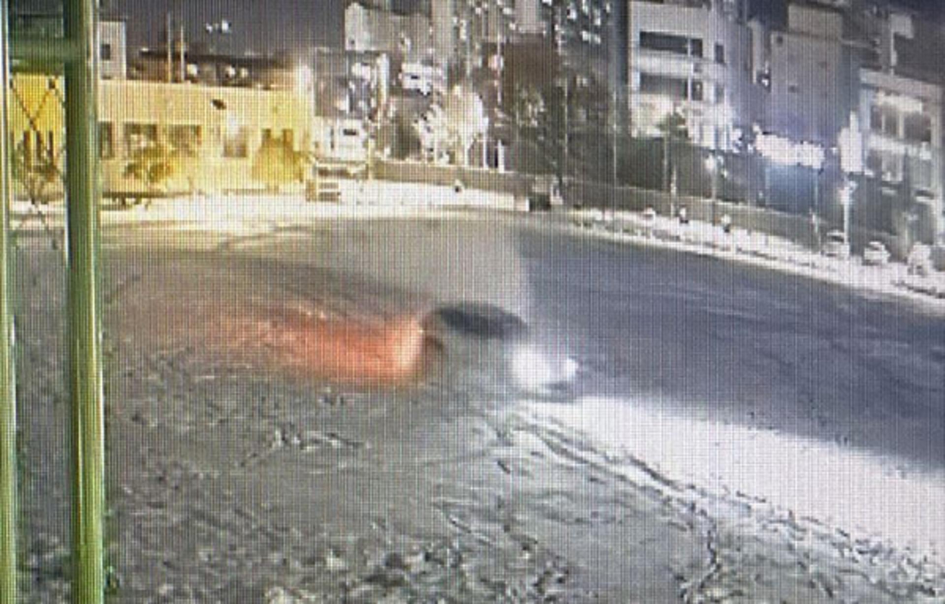 15억원 들였는데… 학교 인조 잔디 위에서 '드리프트'를?