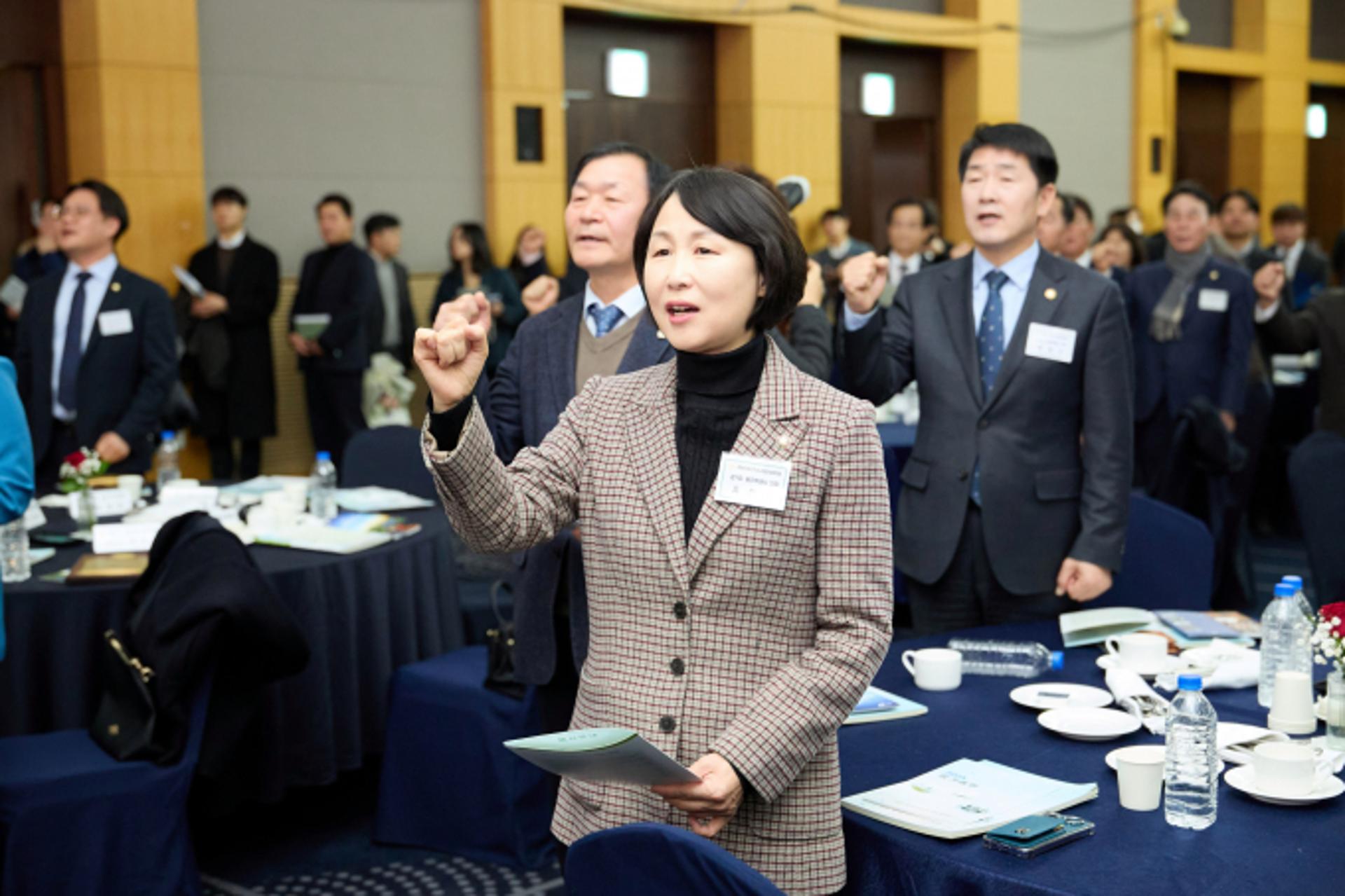 [용인시의회 소식] 유진선 의장, 시군자치구의회 의장협 정기총회 참석