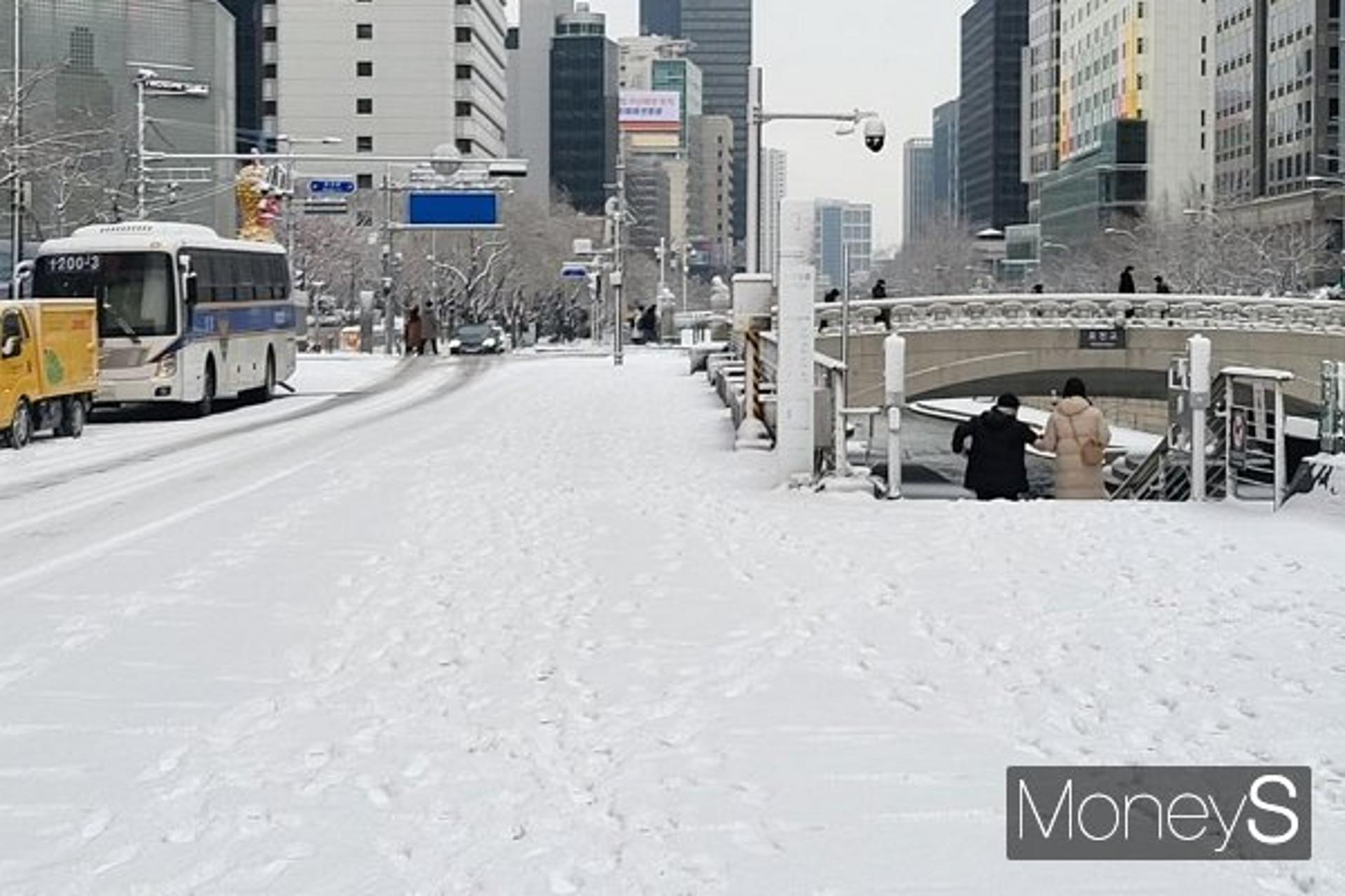 올 최강 한파에 폭설까지… 경남서 올해 첫 한랭질환 사망자 발생