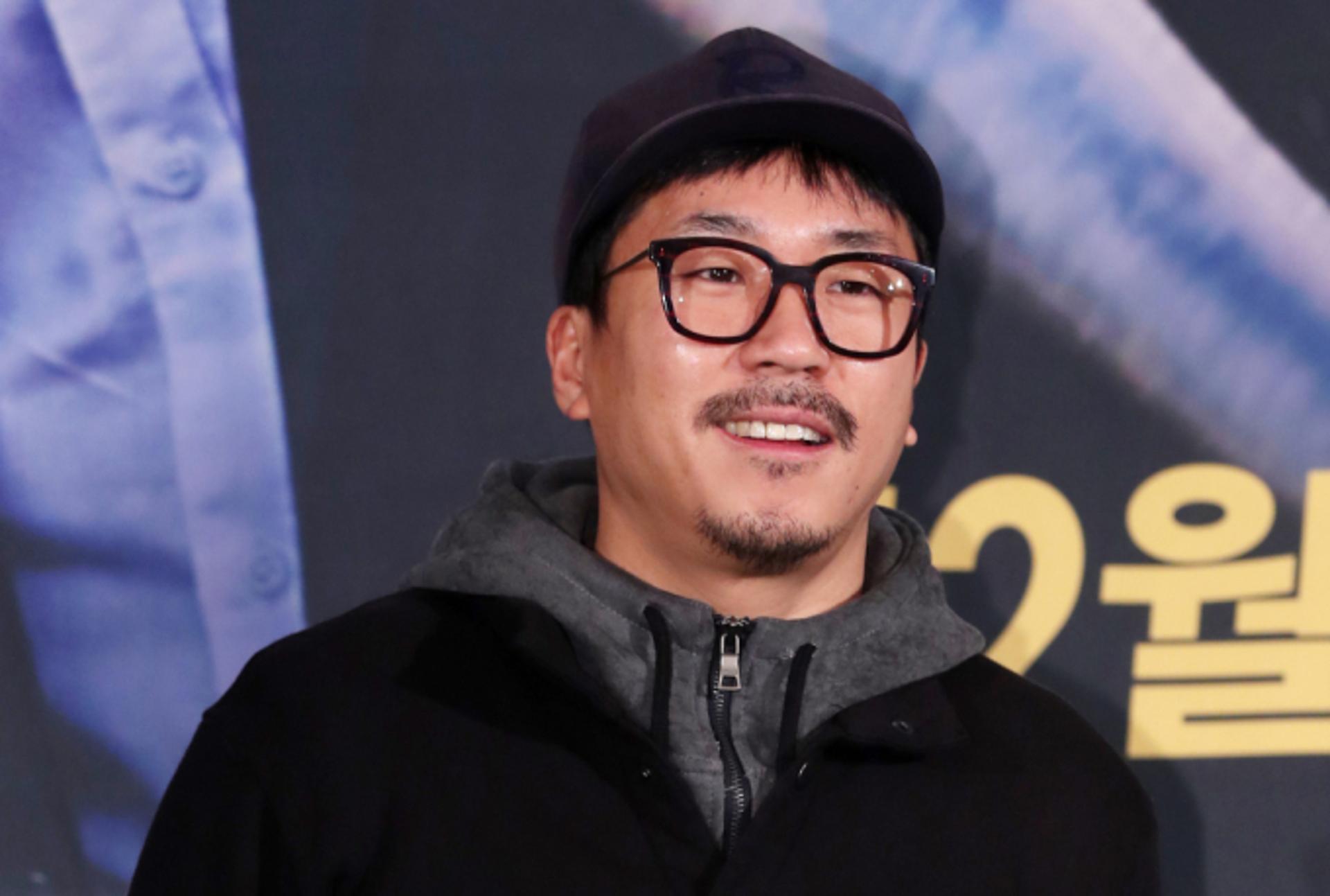 "종이 뭉치로 스태프 머리를"… 양익준, 폭행 혐의로 경찰 조사