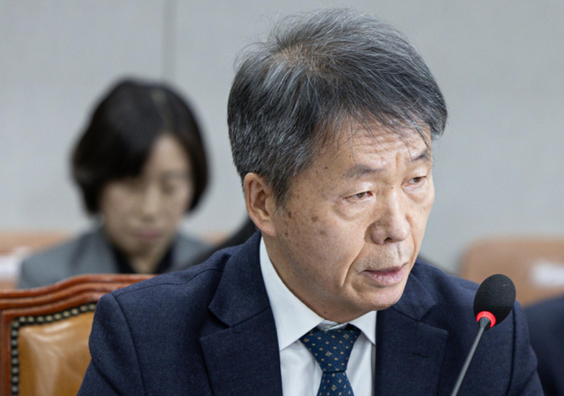 "헌재 부숴 없애 버려야"… 김용원, 내란 선동 혐의로 고발당해