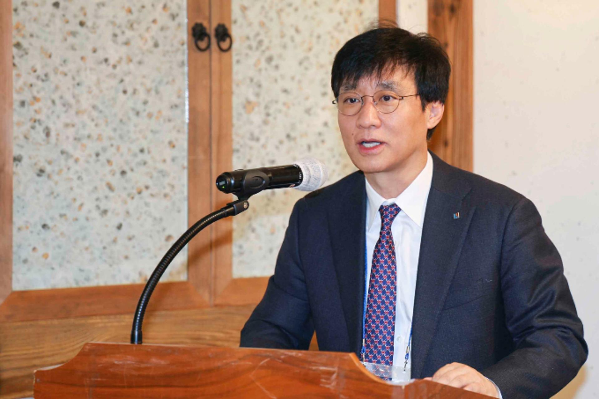 김철주 생보협회장 "보험업계 위기 일상화, AI 등 디지털로 돌파"