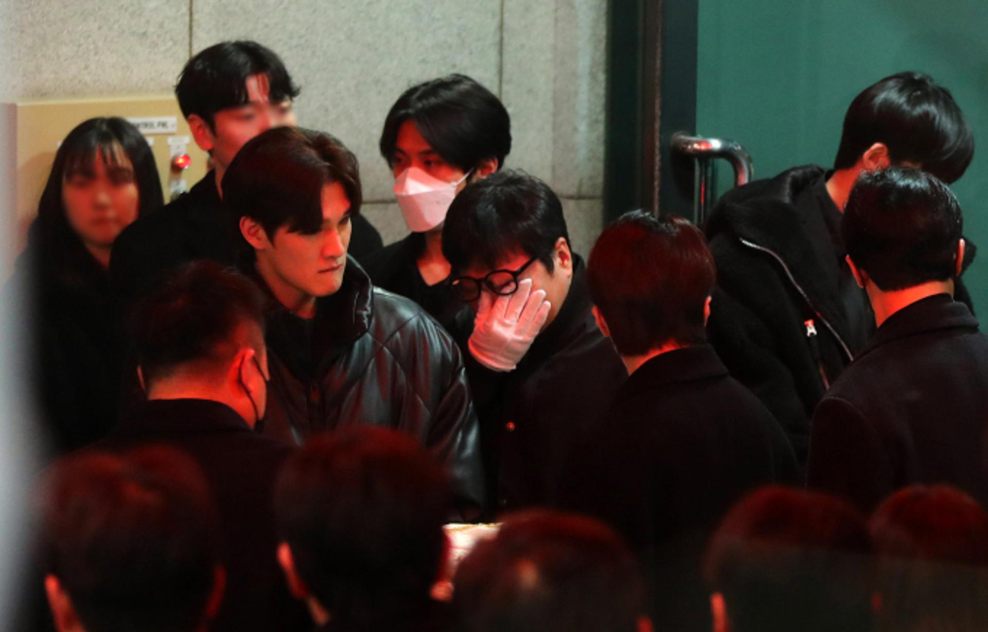 고 김새론, 오늘 발인식 엄수… 유족·지인 오열