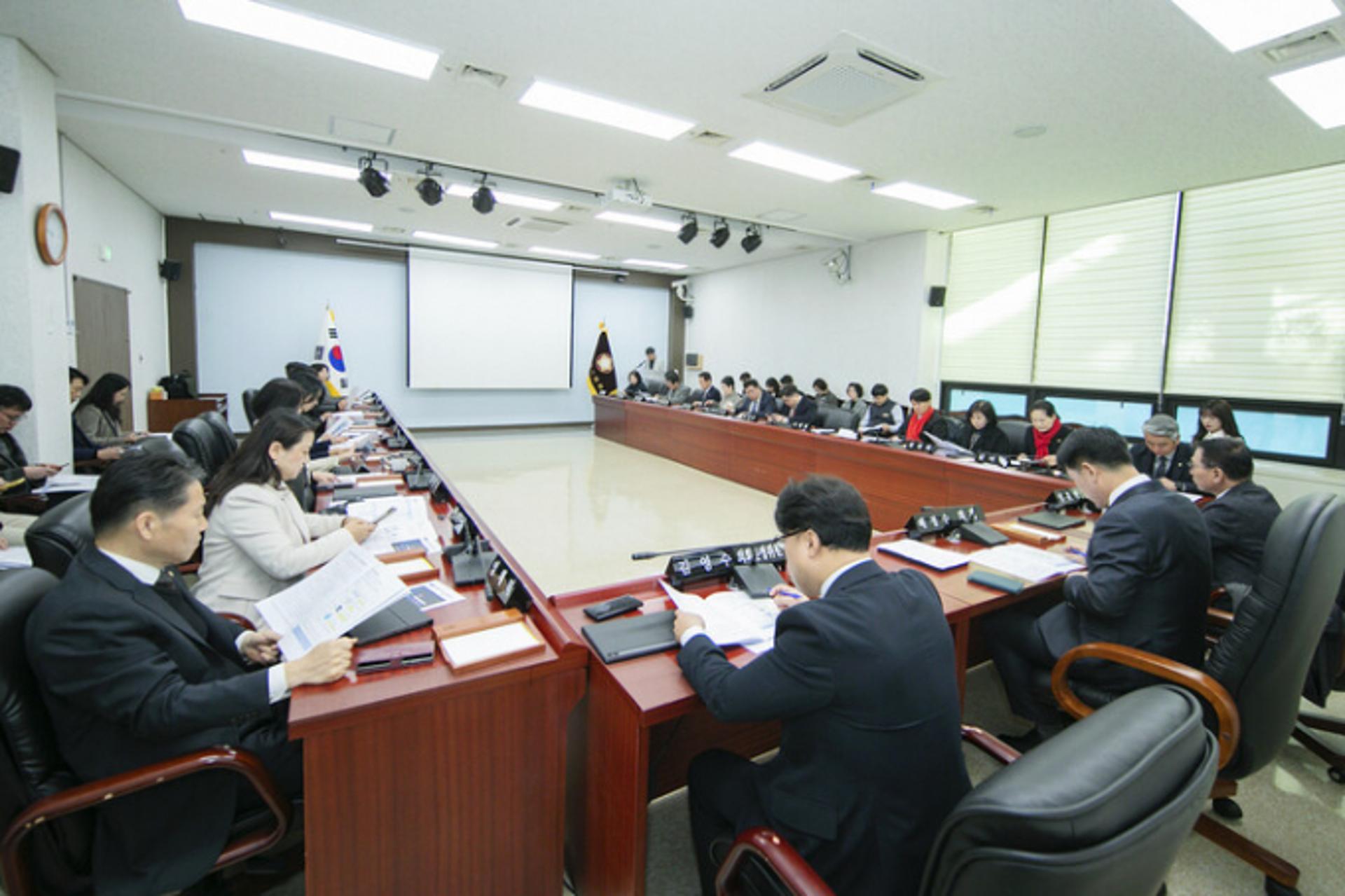 [화성시의회 소식] 3월 임시회부터 종이 대신 전자파일 활용