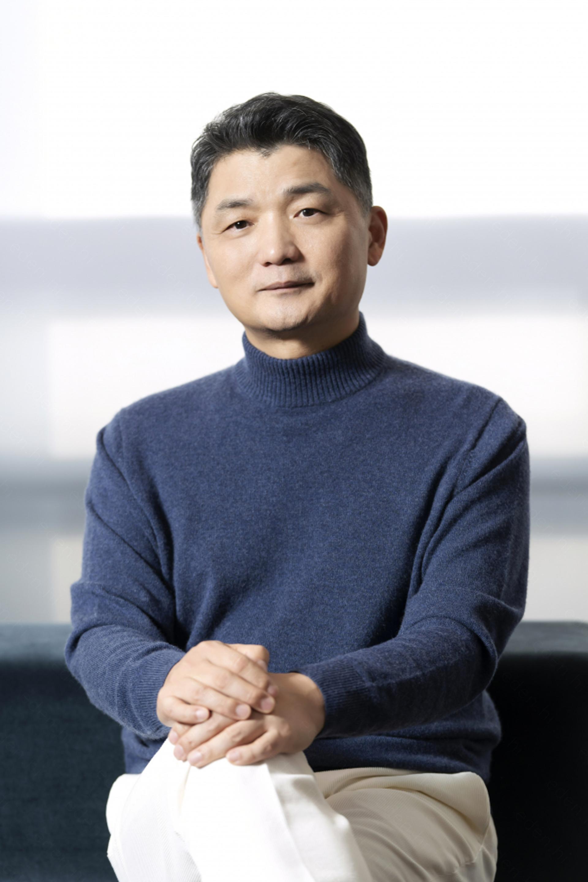 "재산 절반 환원" 약속 카카오 김범수…누적 기부 '1000억'