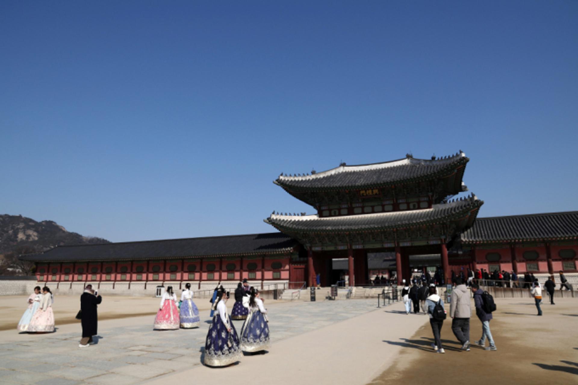 1월 방한 관광객 112만명… "코로나19 이전 넘었다"
