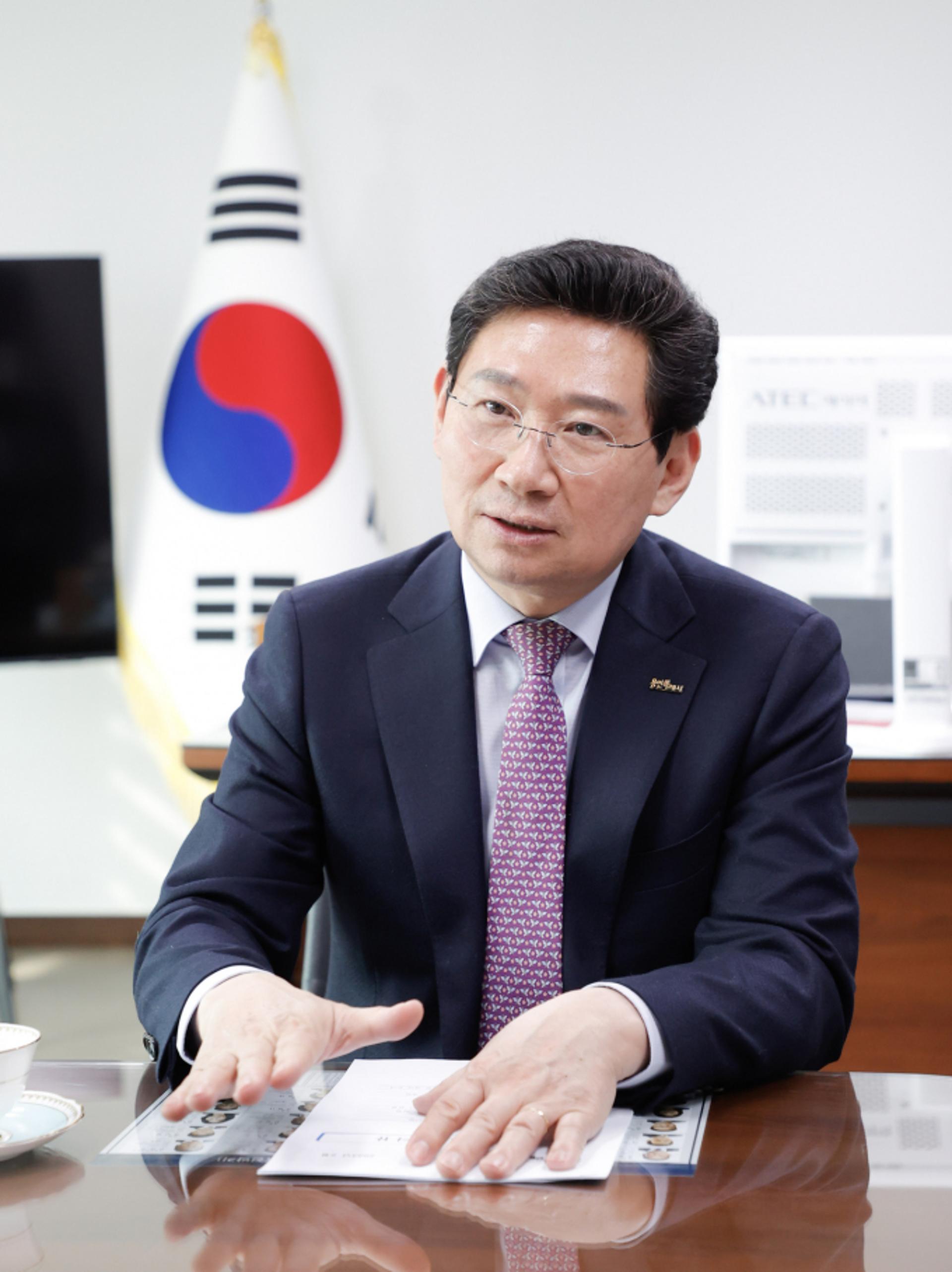 이상일 용인시장, 한전 사장에 '광교 송전철탑 이설' 중재 요청
