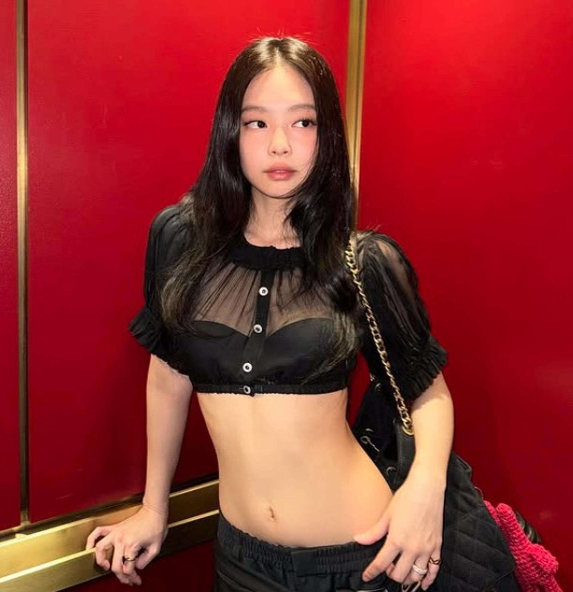 노출도 과감하게… 블핑 제니, 시스루+초미니 '아슬아슬'