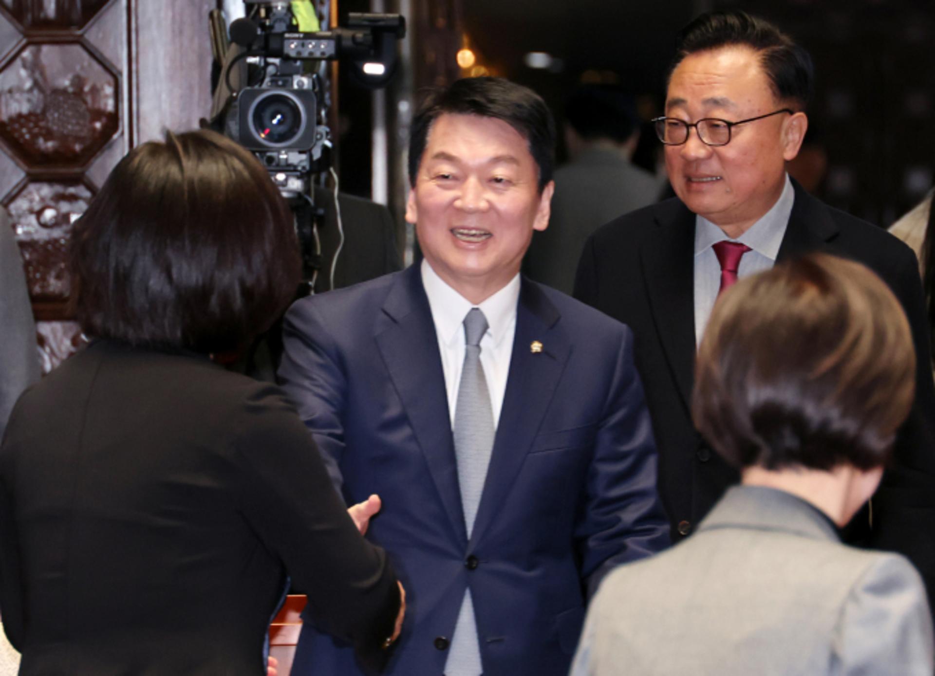안철수 "이재명, 탄핵 승복 말 바꿔… 정치인은 한 번 한 말 지켜야"