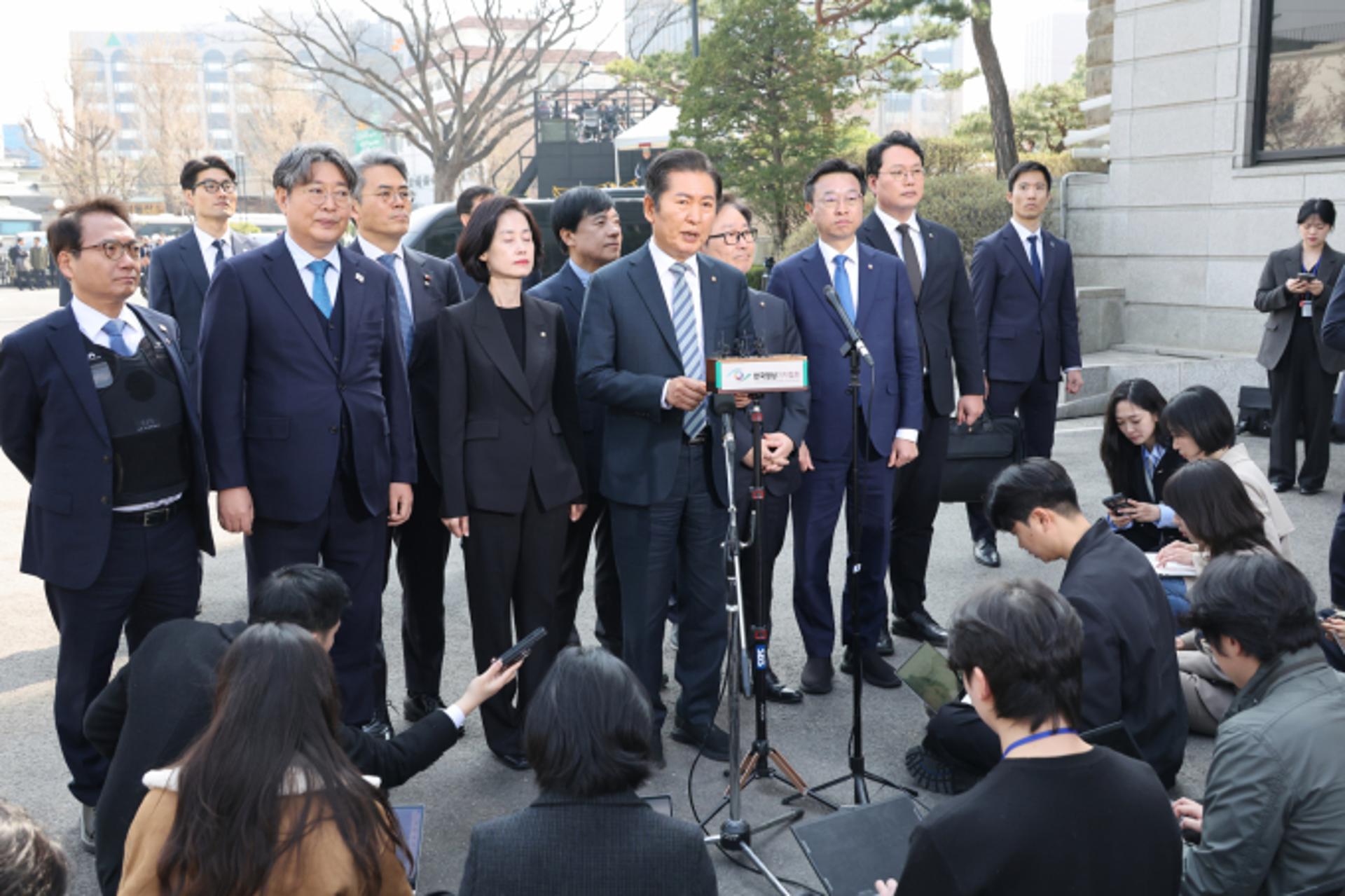 정청래 "윤석열 파면, 당연한 결과… 대한민국 만세"(종합)