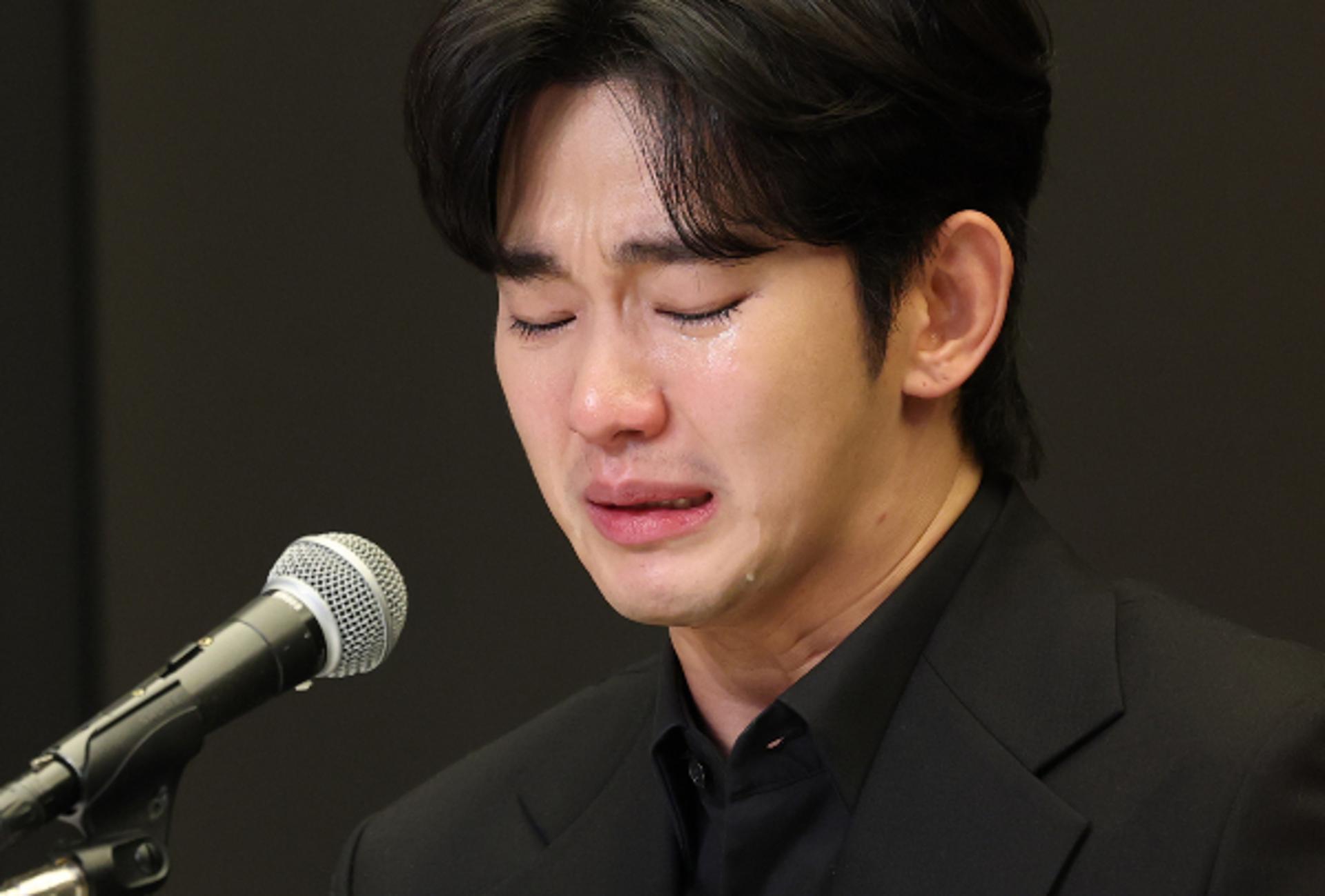 "여자로 구설수, 유흥 즐기다 망해"… 3년전 김수현 사주풀이 재조명