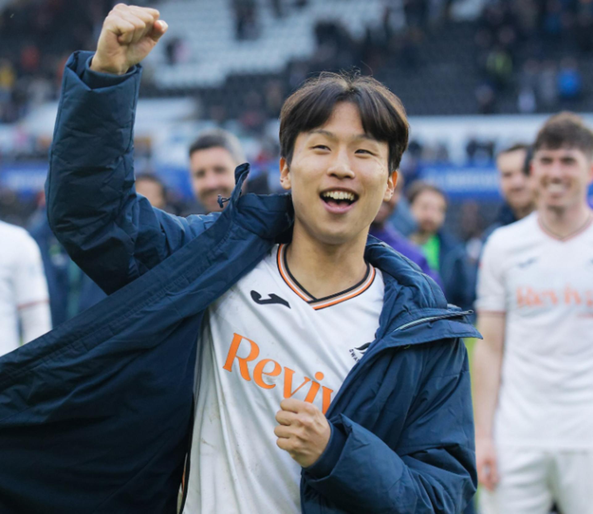 '시즌 3호 도움' 엄지성, 두 경기 연속 공격포인트… 스완지 3-0 대승