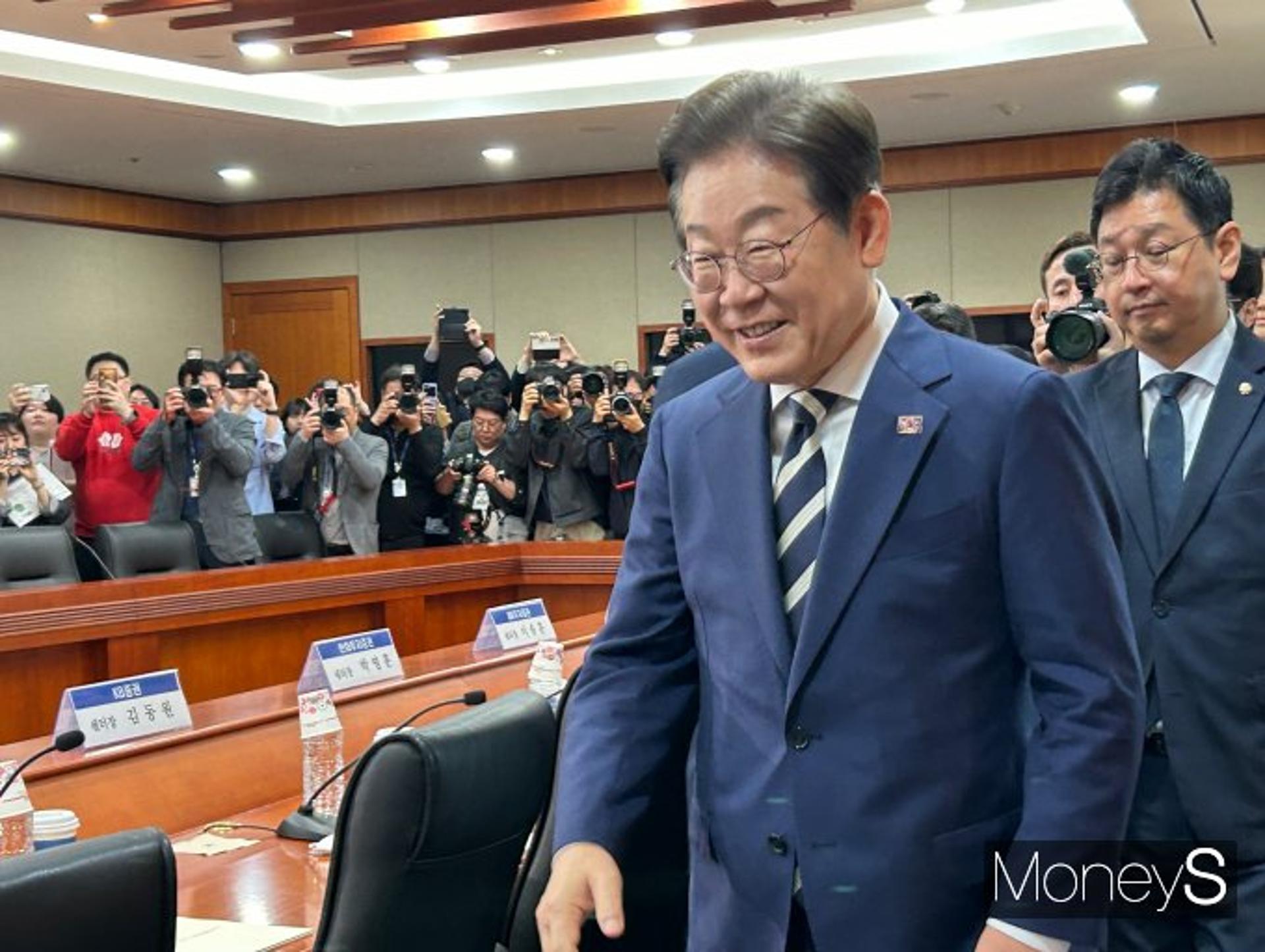 '금투협' 찾은 이재명 "증시 개혁으로 코스피 5000시대 연다"