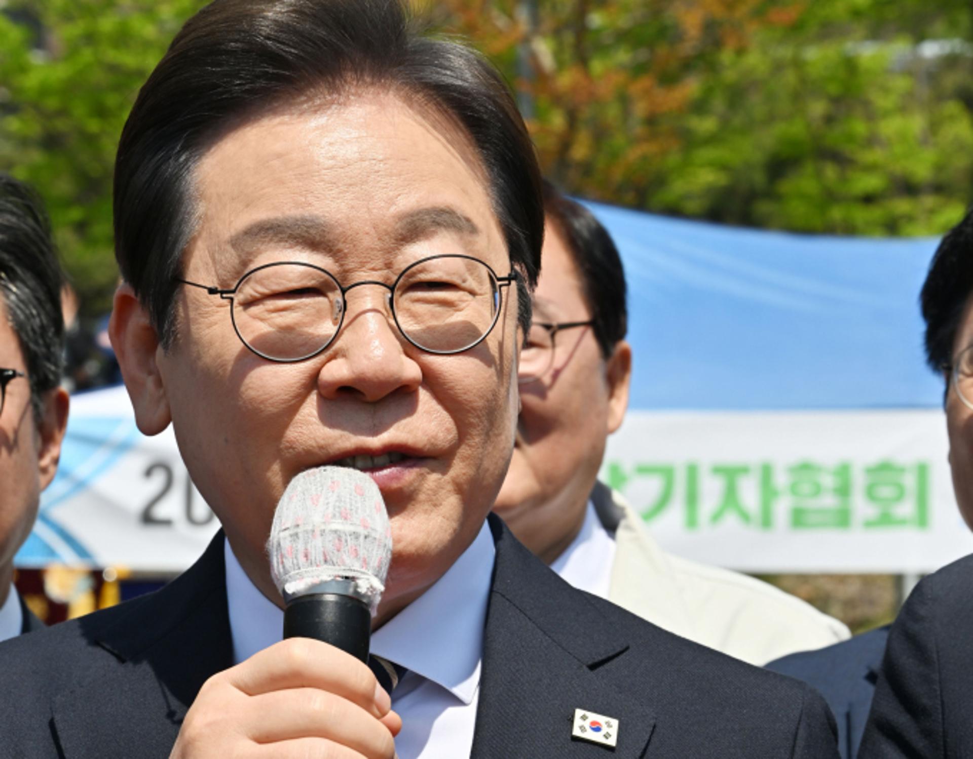 "2030년 주 4일제 전환"… 이재명, 직장인 위한 '휴식·생활비' 공약