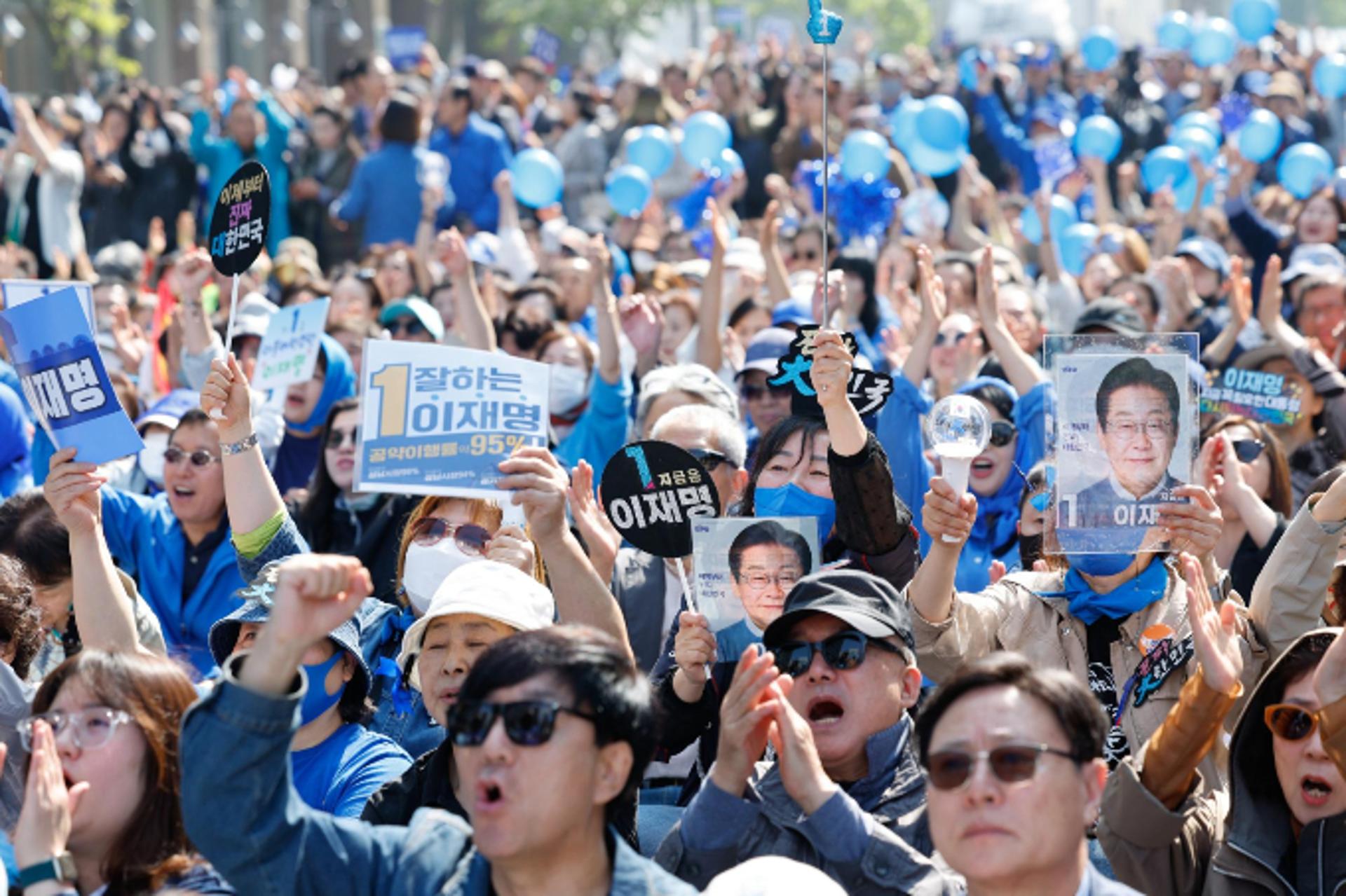 이재명 "어제 출정식 정말 놀라워… 여전히 위대한 국민"