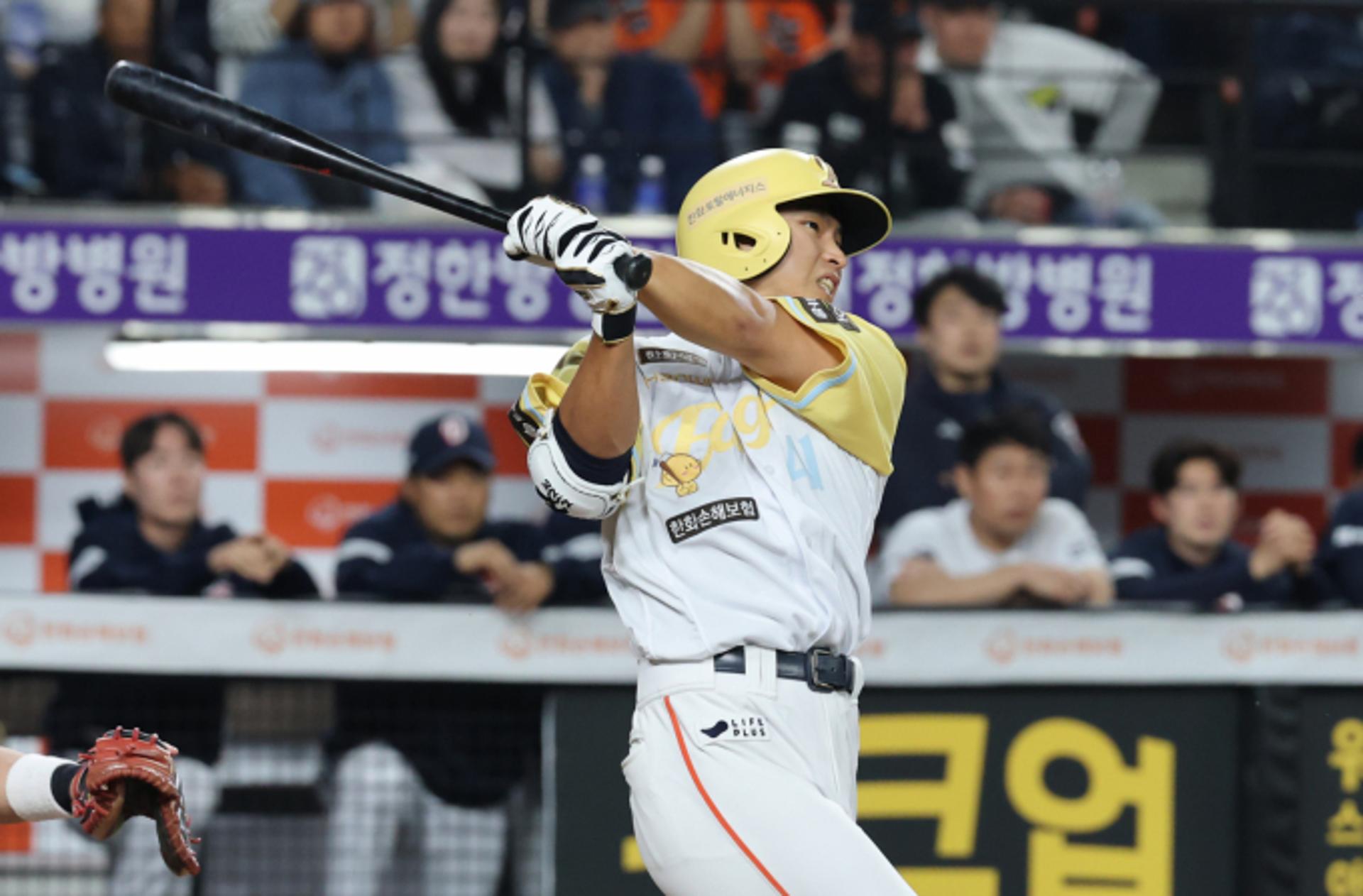 한화, 연장 끝에 13연승 실패… 최정, KBO리그 500홈런 '금자탑'