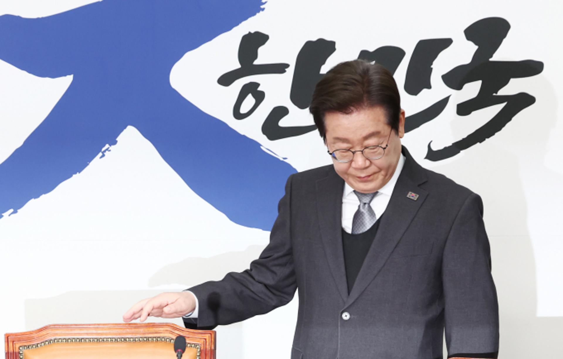 이재명, '윤 탈당' 2시간 전 예측… "국힘, 곧 尹 부정할 것"