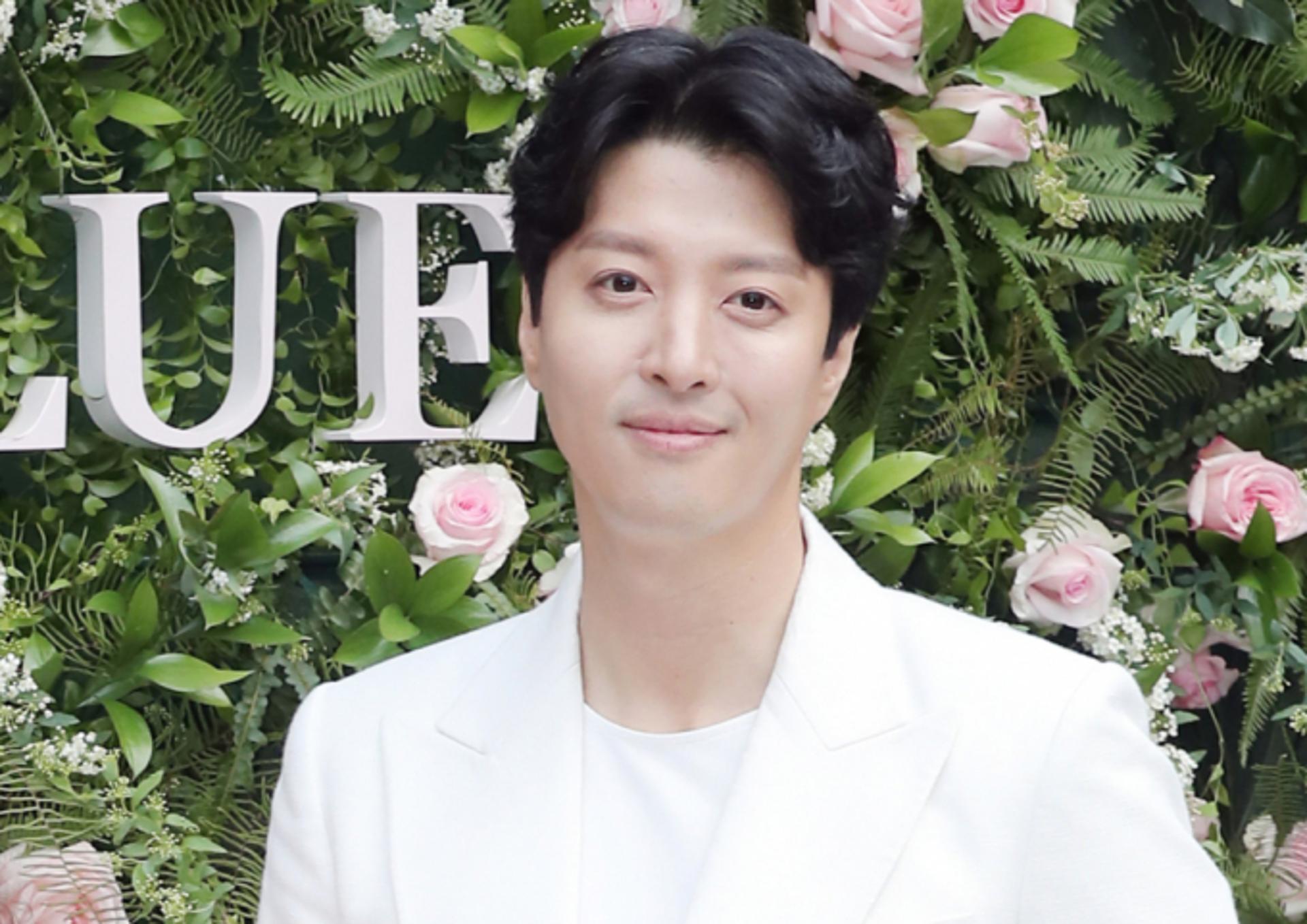 "이동건, 미모의 여성과 스킨십" 목격담 솔솔… 조윤희와 이혼 5년 만