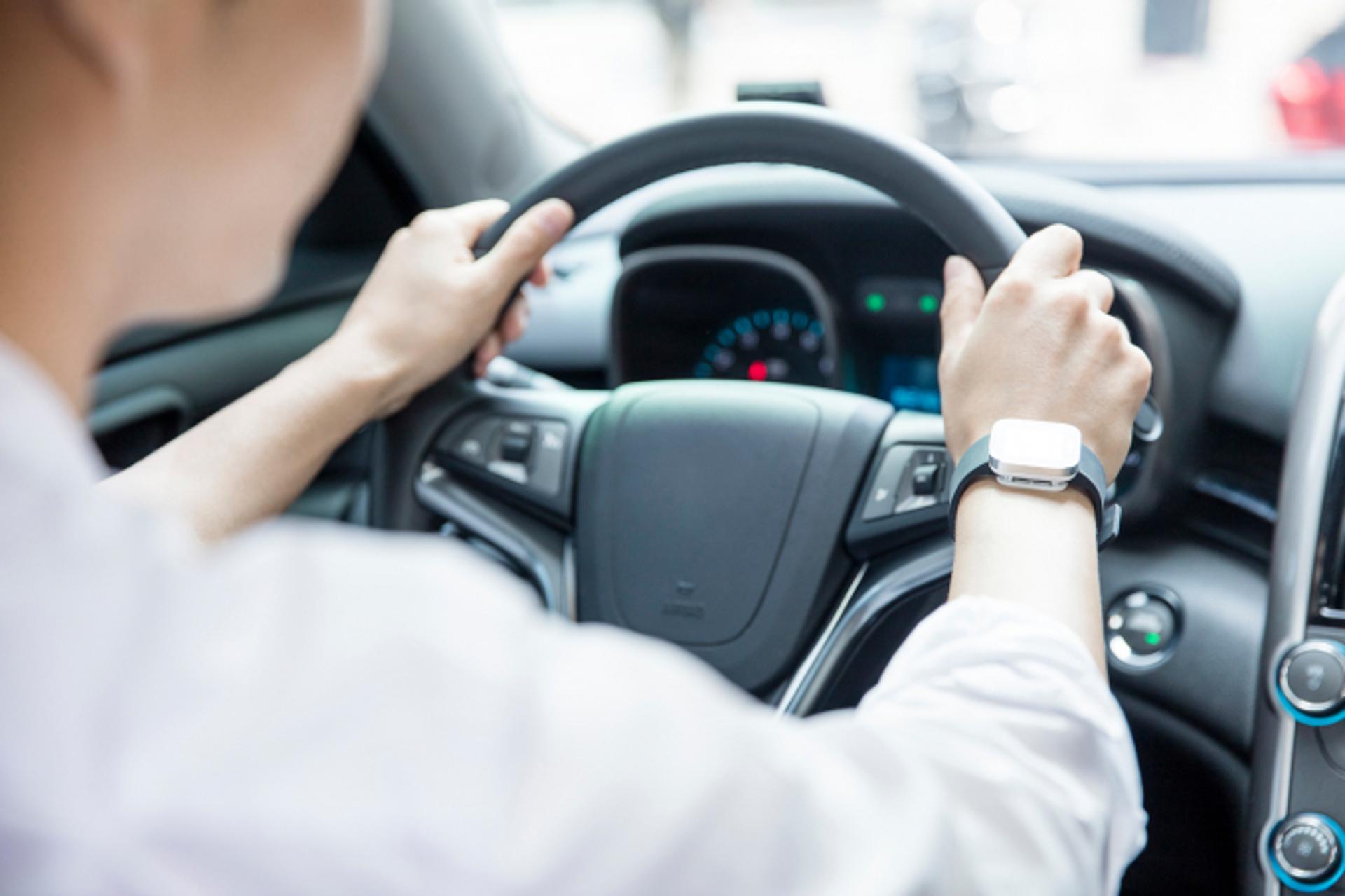 자동차 '핸들', 변기보다 9배 더러워… 700종 세균 서식