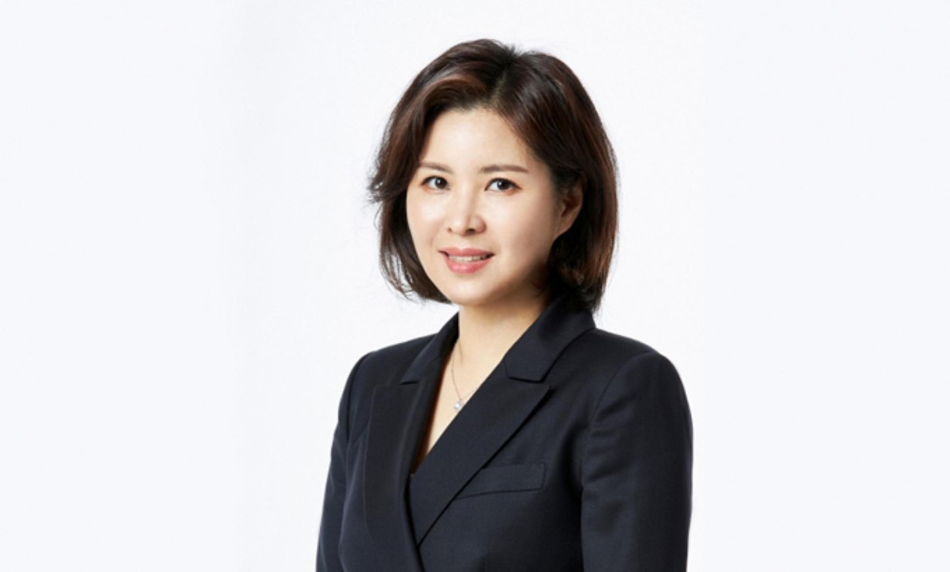 밸류업지수 편출·불성실공시… 콜마비앤에이치 윤여원 사면초가