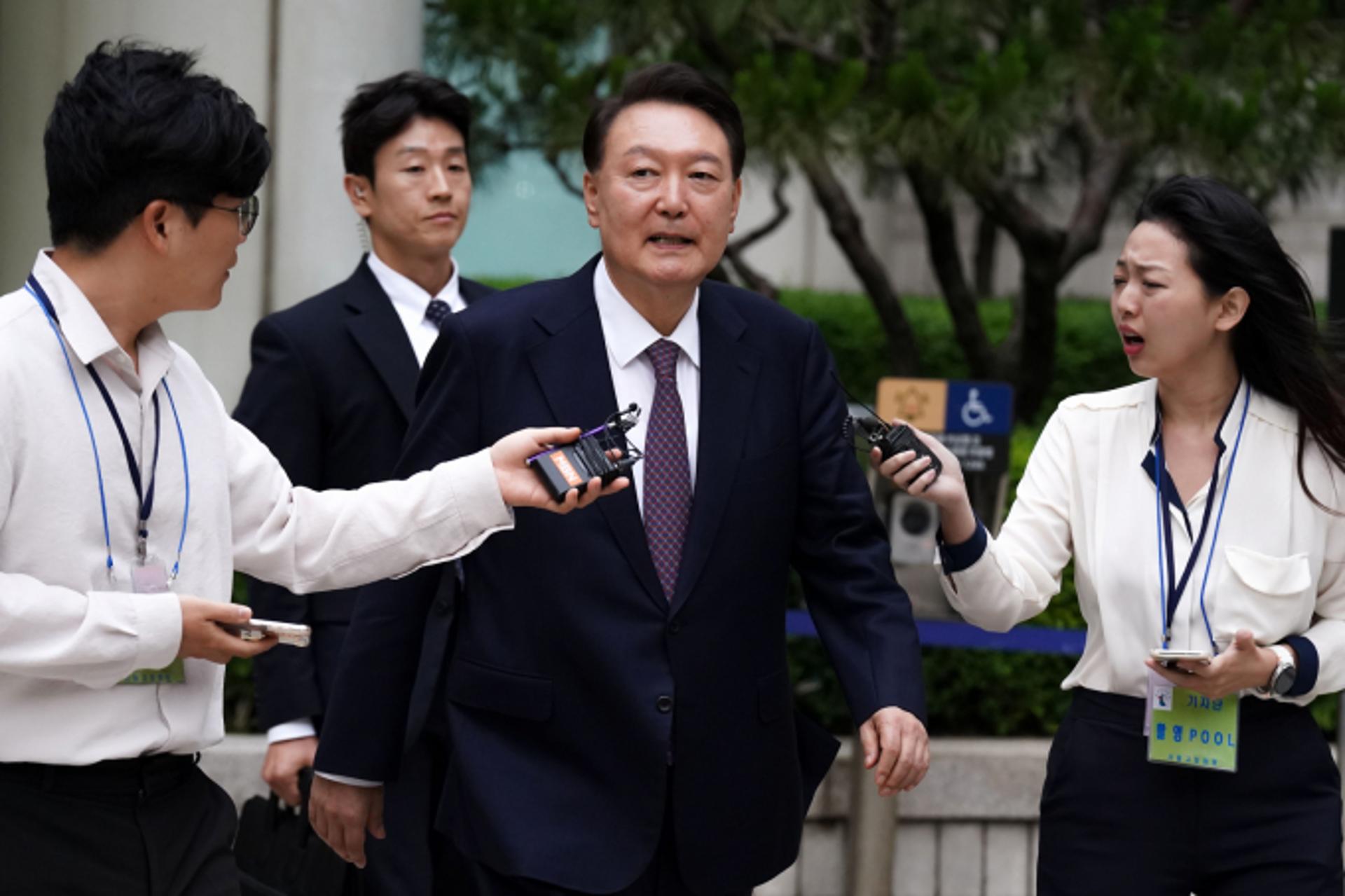윤석열, 경찰 3차 소환에 불출석 의견서 제출… "죄 성립 안 된다"
