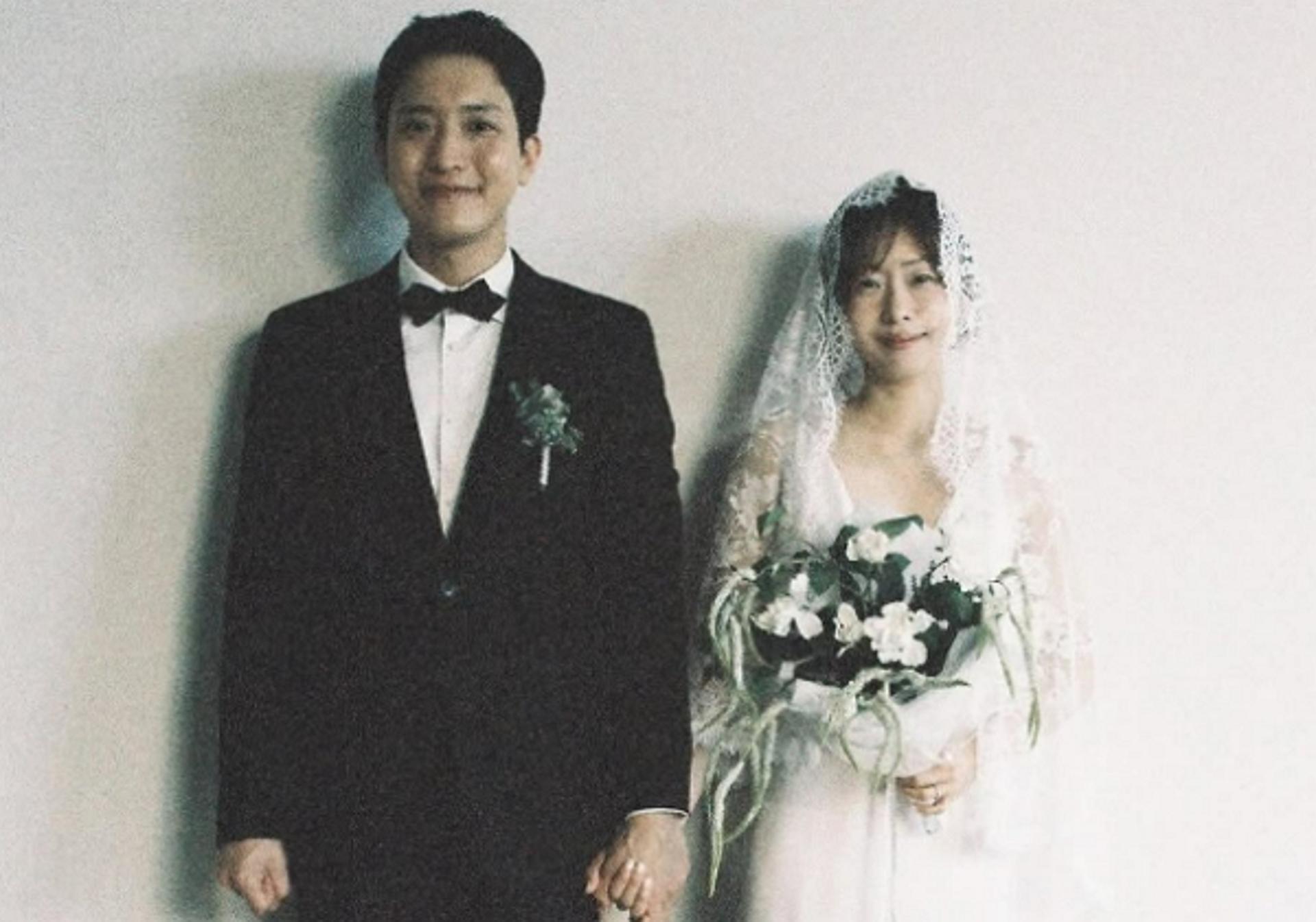 가수 조형우, 결혼 발표… ♥예비 신부는 '무한도전' 막춤 작가 김윤의
