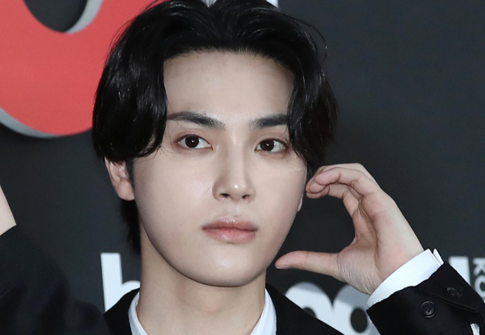 'AV 배우 스캔들' 주학년, 계약금 15억… "20억 위약금은 합당"
