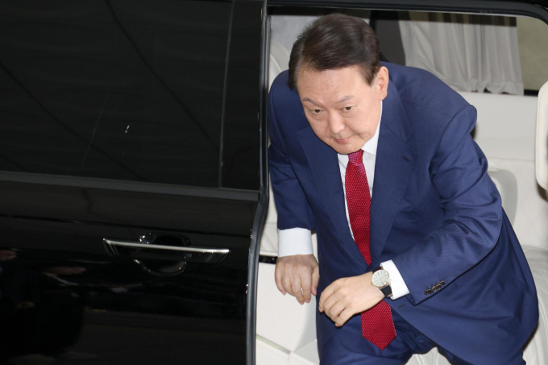 내란특검, 윤 전 대통령 오후 조사 시작… 점심 설렁탕·저녁 김치찌개